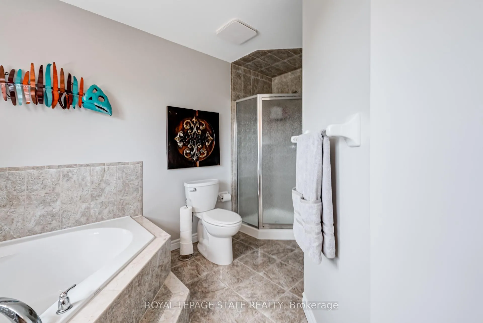 Photo 26 of 1105 Harrogate Drive, Hamilton, Ancaster — HOMEH