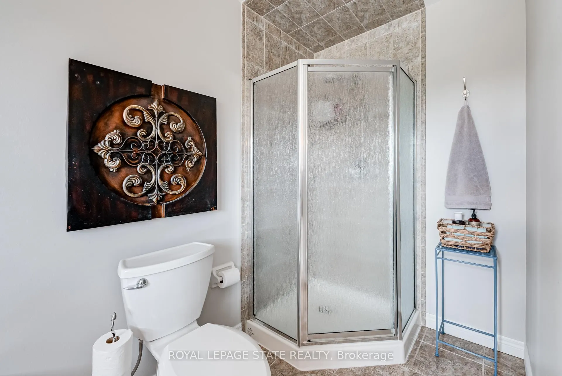 Photo 27 of 1105 Harrogate Drive, Hamilton, Ancaster — HOMEH