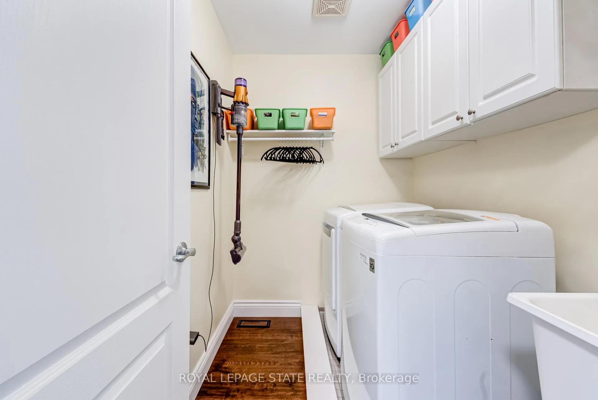 Photo 33 of 1105 Harrogate Drive, Hamilton, Ancaster — HOMEH
