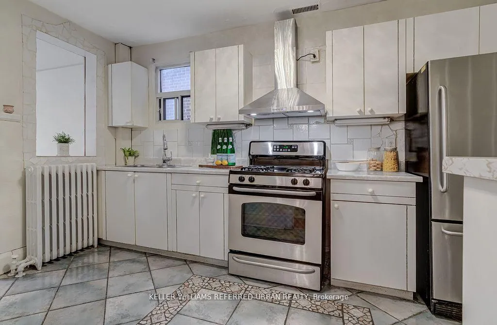 Photo 6 of 188 O'Connor Drive, Toronto, East York — HOMEH