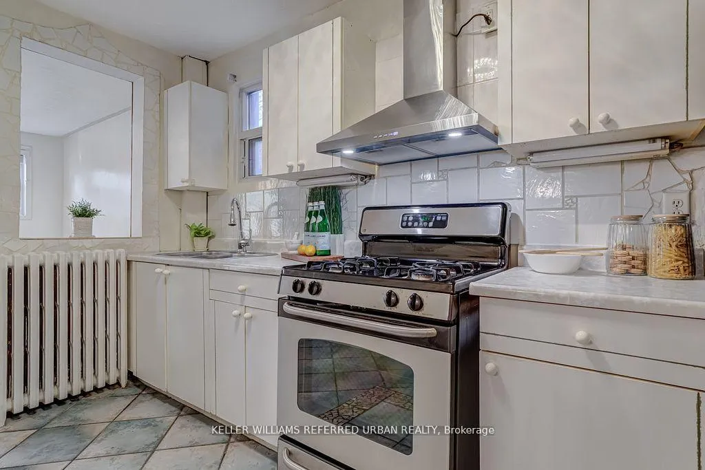 Photo 9 of 188 O'Connor Drive, Toronto, East York — HOMEH