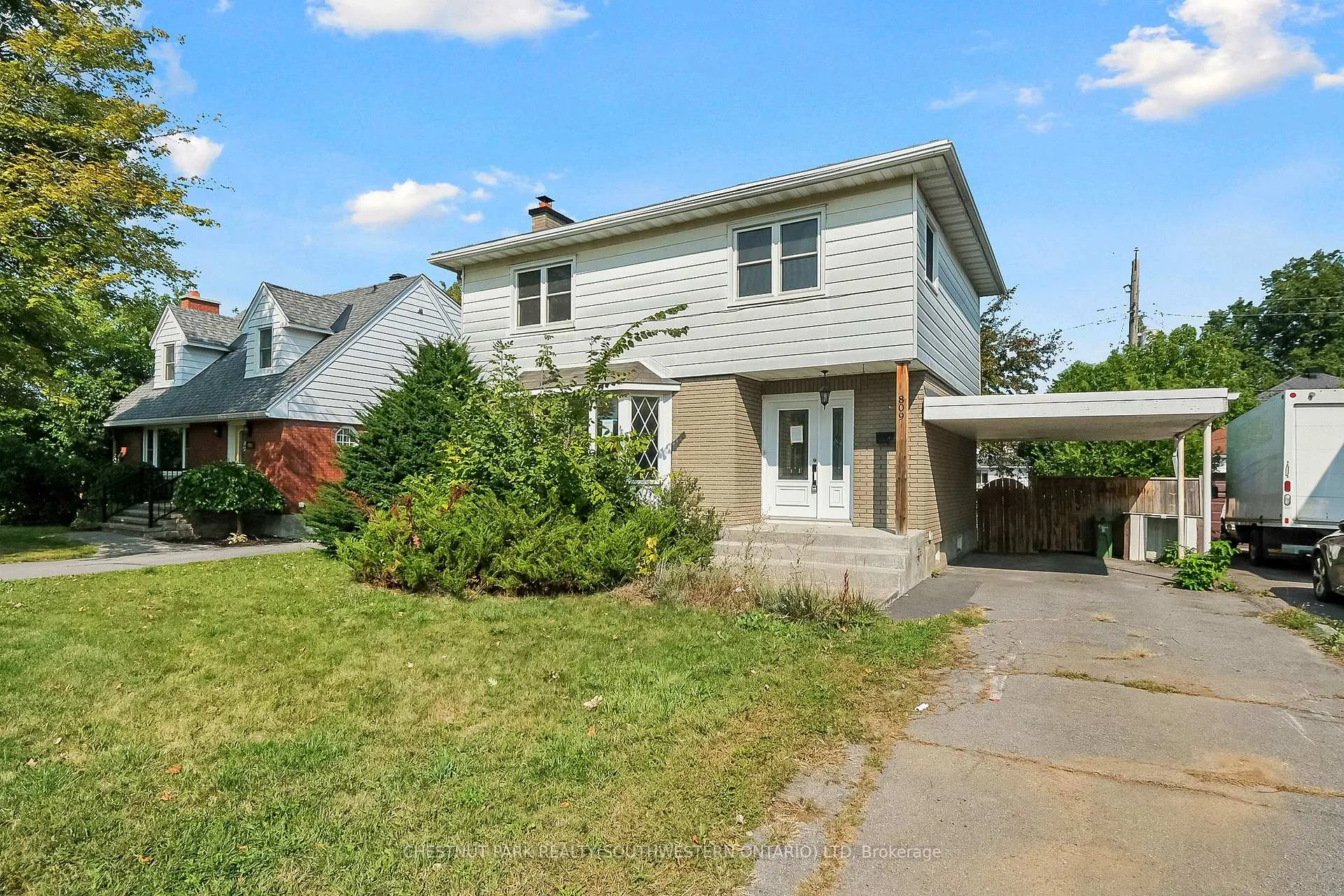 Photo 2 of 809 Smyth Road N, Ottawa, Elmvale Acres — HOMEH