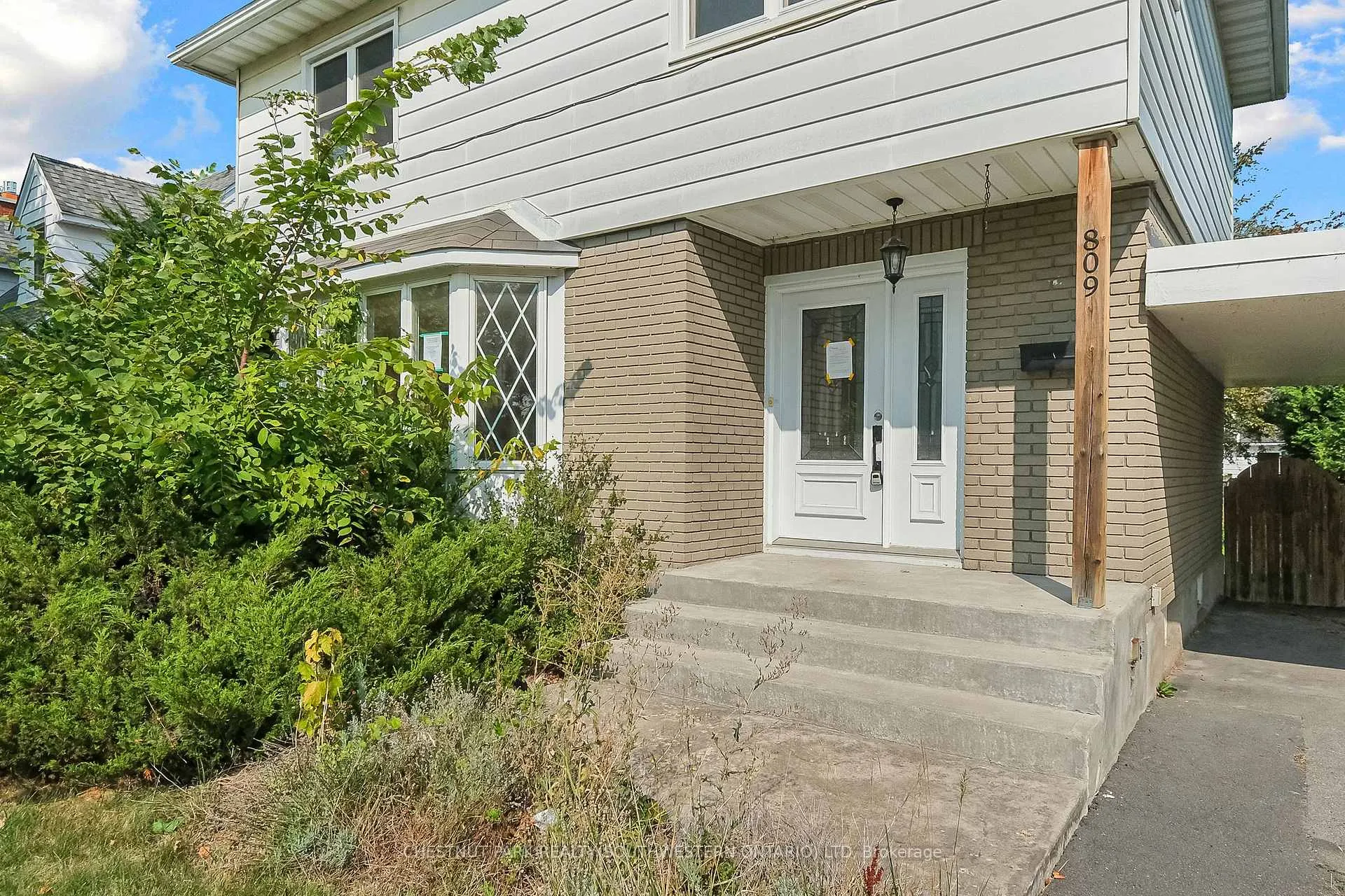 Photo 3 of 809 Smyth Road N, Ottawa, Elmvale Acres — HOMEH
