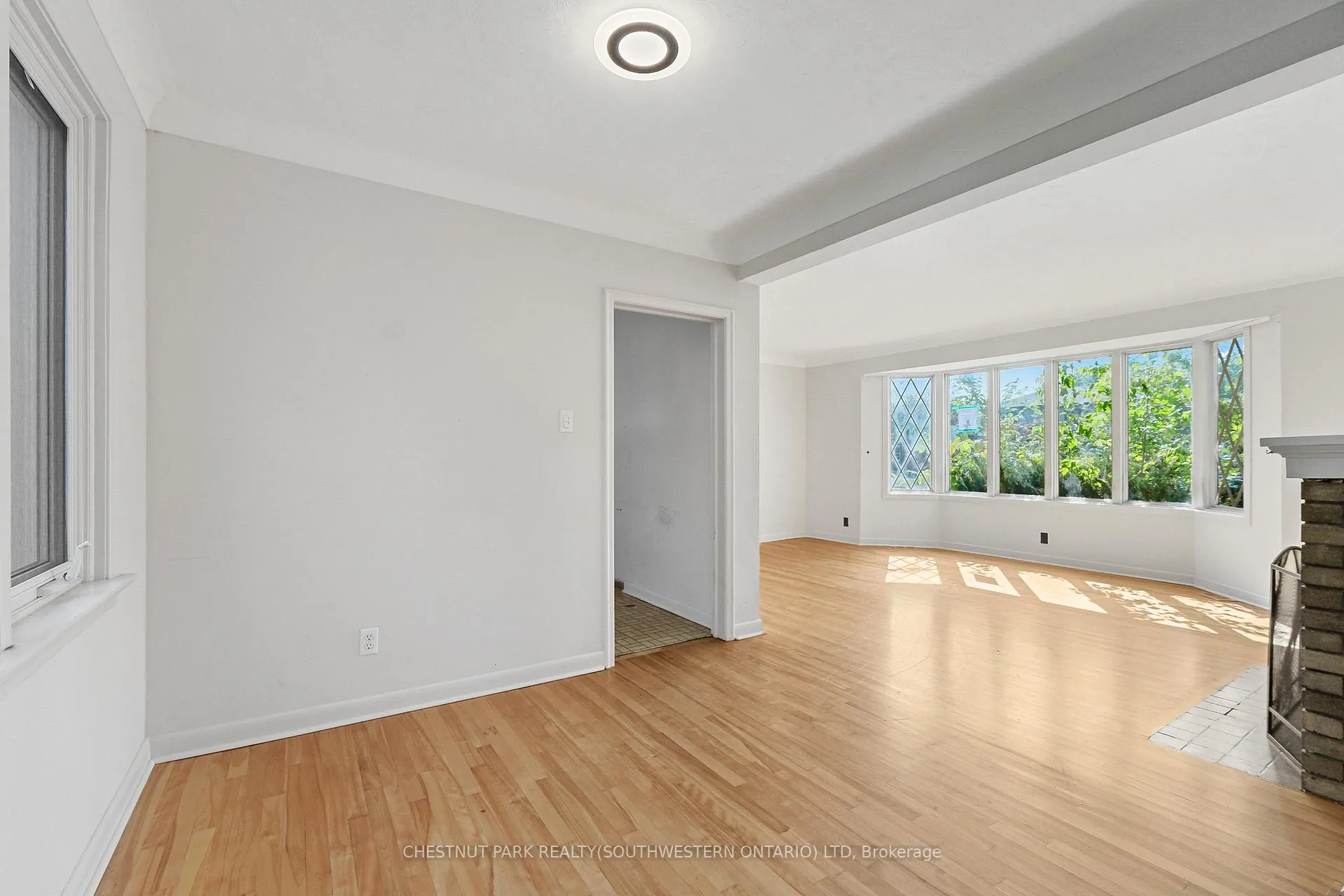 Photo 10 of 809 Smyth Road N, Ottawa, Elmvale Acres — HOMEH