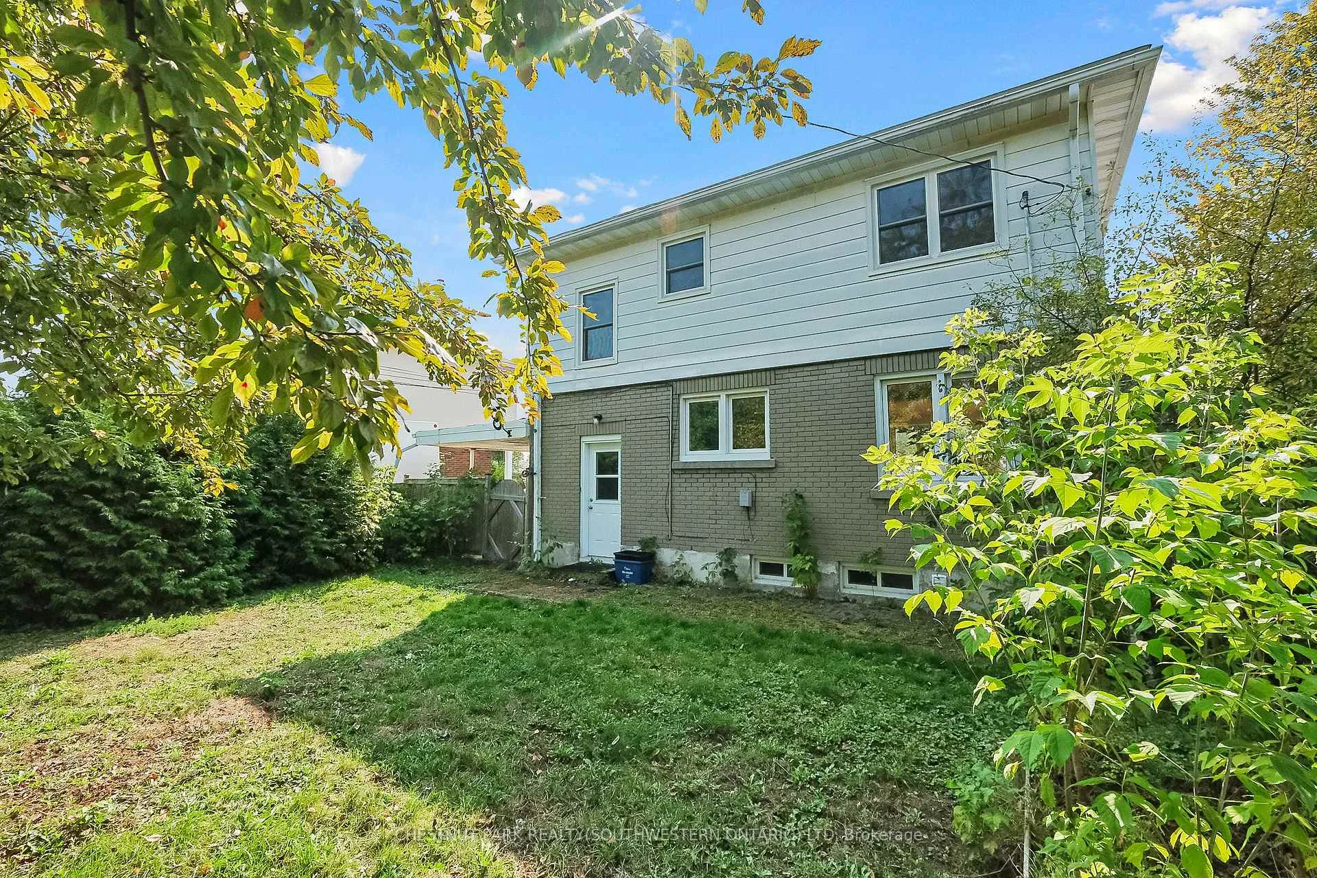 Photo 30 of 809 Smyth Road N, Ottawa, Elmvale Acres — HOMEH