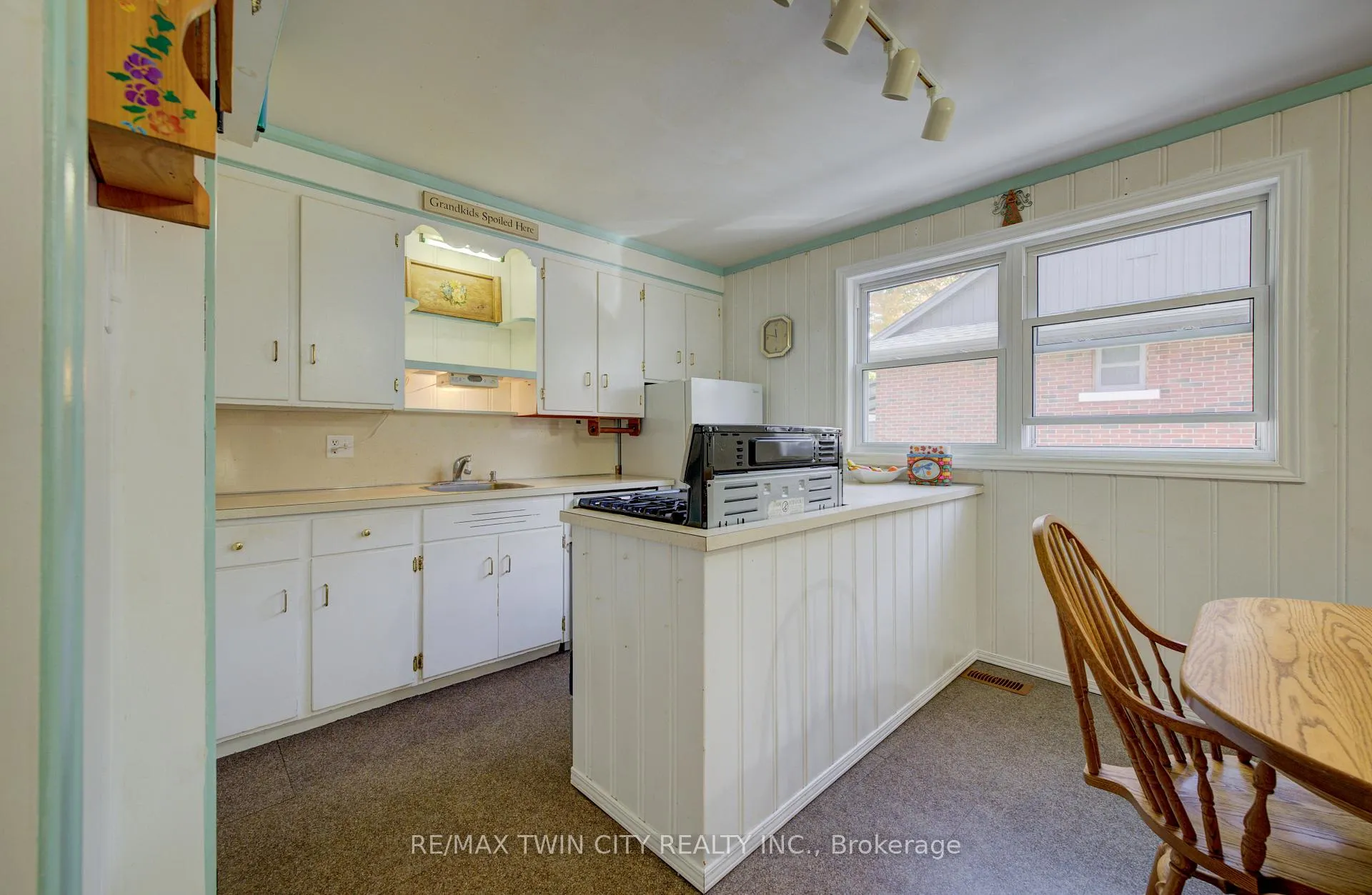 Photo 5 of 174 Union Street E, Waterloo — HOMEH