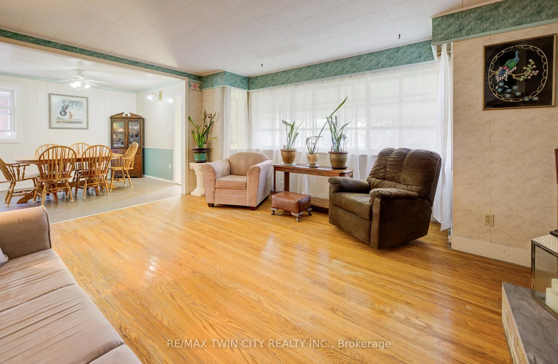 Photo 10 of 174 Union Street E, Waterloo — HOMEH