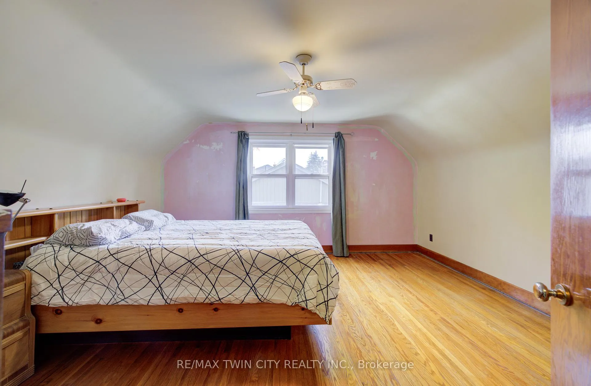 Photo 15 of 174 Union Street E, Waterloo — HOMEH