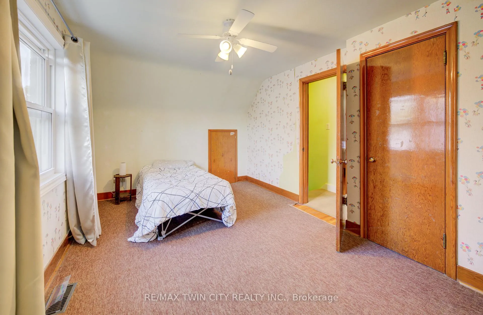 Photo 18 of 174 Union Street E, Waterloo — HOMEH
