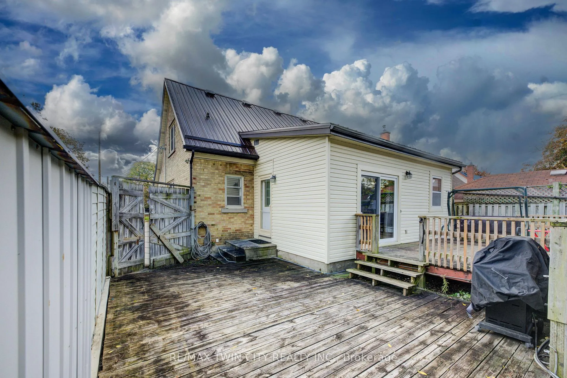 Photo 23 of 174 Union Street E, Waterloo — HOMEH