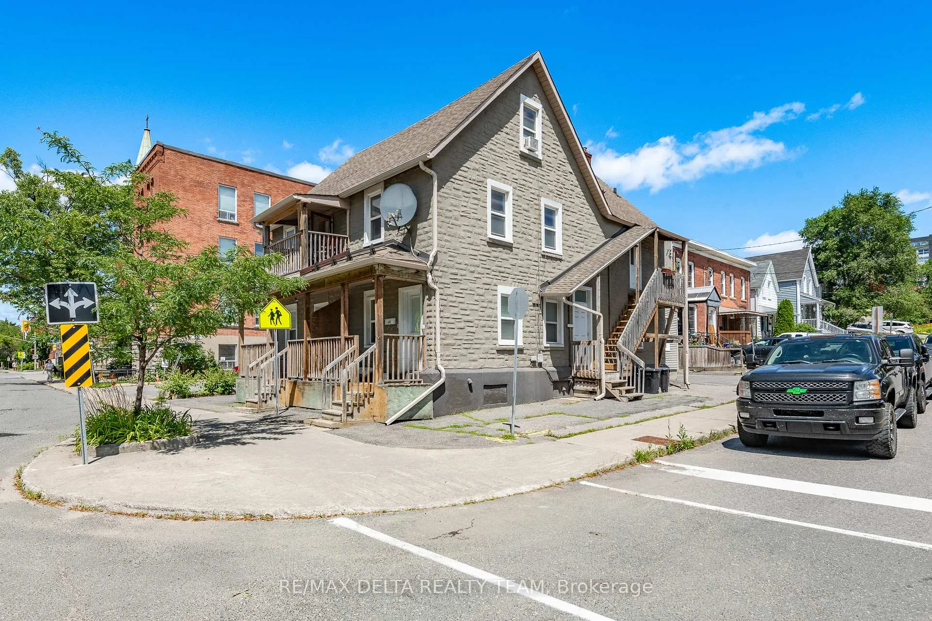 Photo 3 of 437-439 Booth Street, Ottawa, West Centre Town — HOMEH