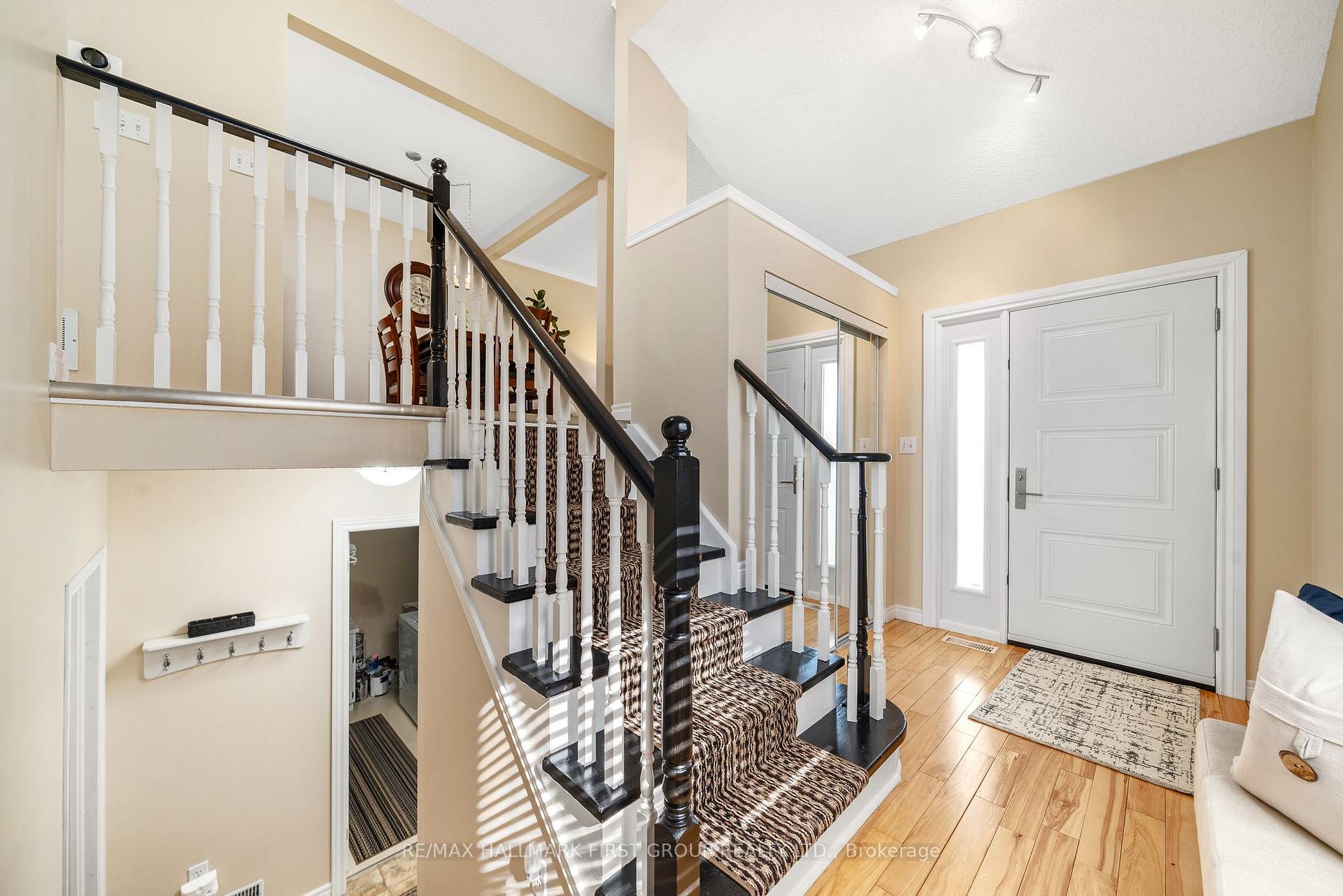 Photo 4 of 52 Munroe Street, Cobourg — HOMEH
