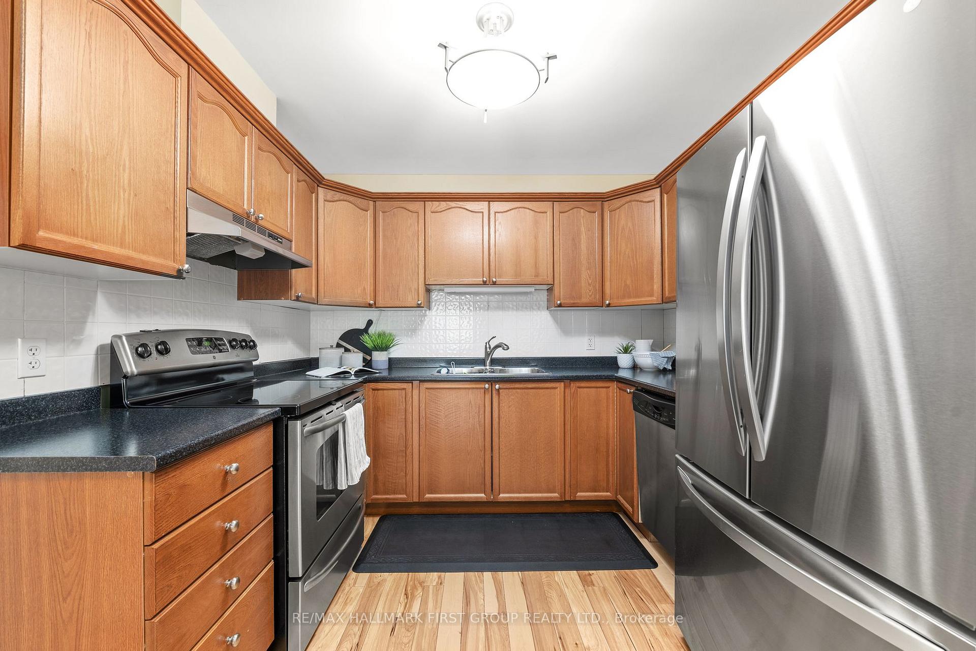 Photo 6 of 52 Munroe Street, Cobourg — HOMEH