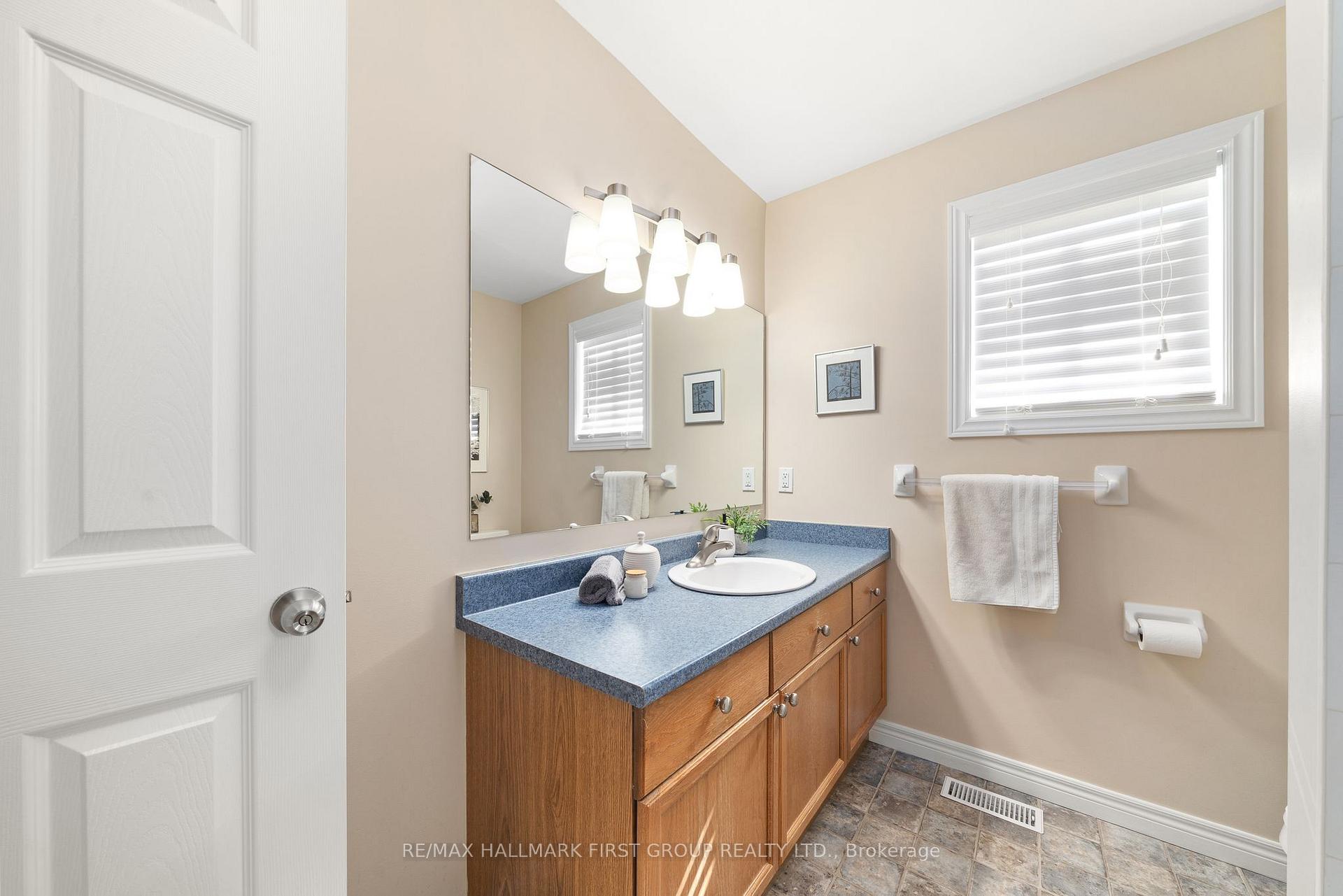 Photo 11 of 52 Munroe Street, Cobourg — HOMEH