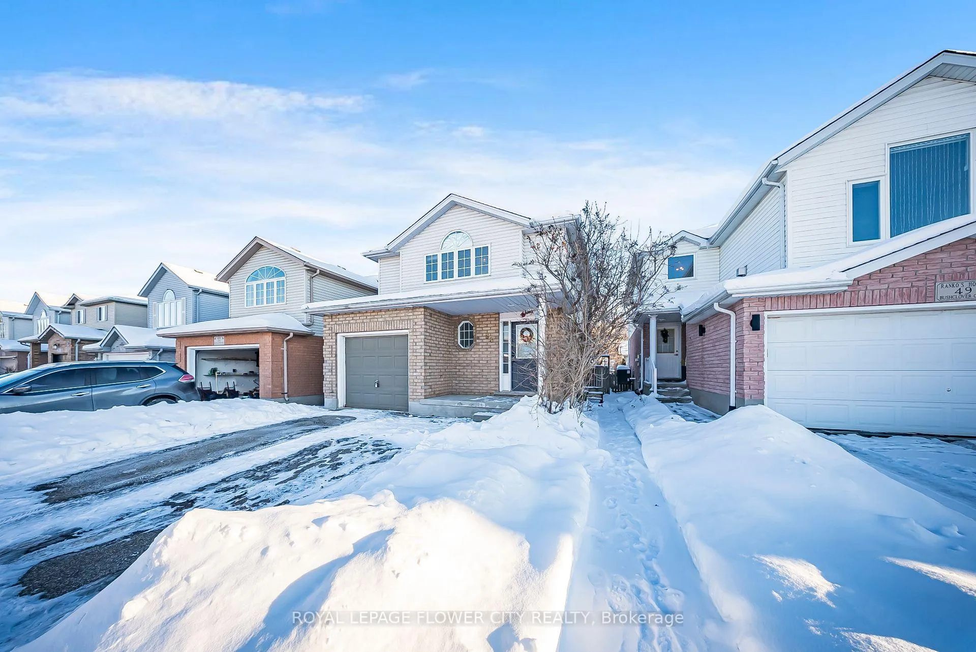 Photo 3 of 53 Bush Clover Crescent, Kitchener, Larentian West — HOMEH