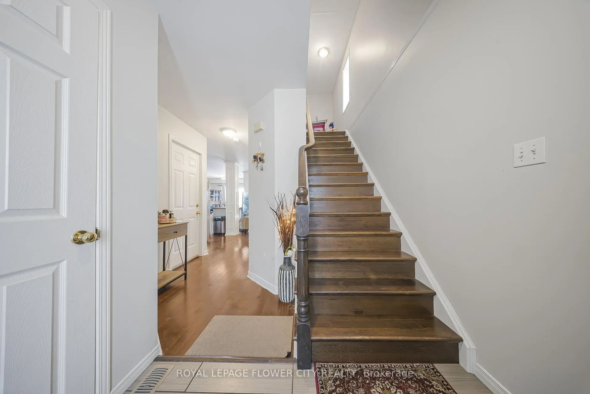 Photo 6 of 53 Bush Clover Crescent, Kitchener, Larentian West — HOMEH