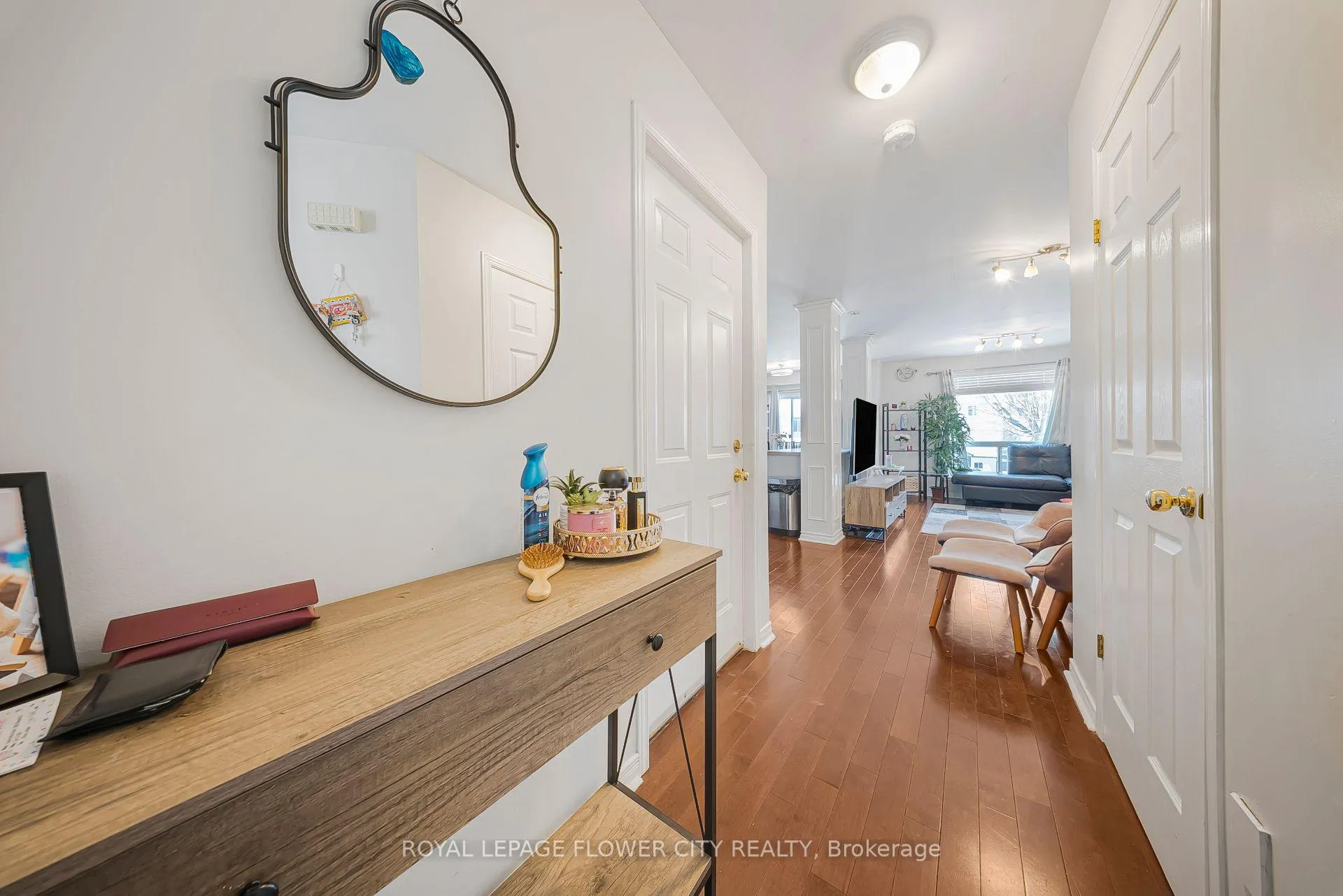 Photo 8 of 53 Bush Clover Crescent, Kitchener, Larentian West — HOMEH