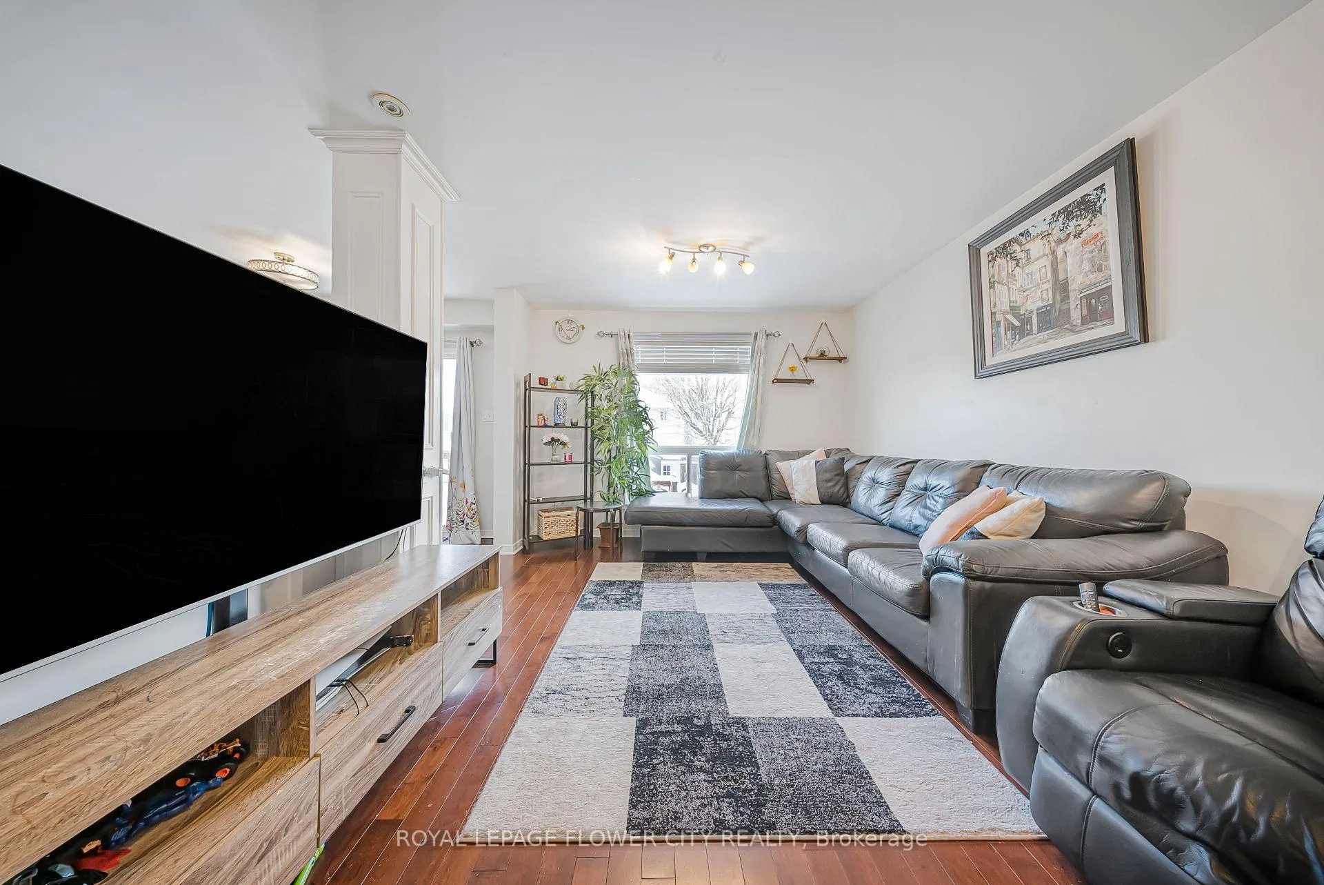 Photo 10 of 53 Bush Clover Crescent, Kitchener, Larentian West — HOMEH