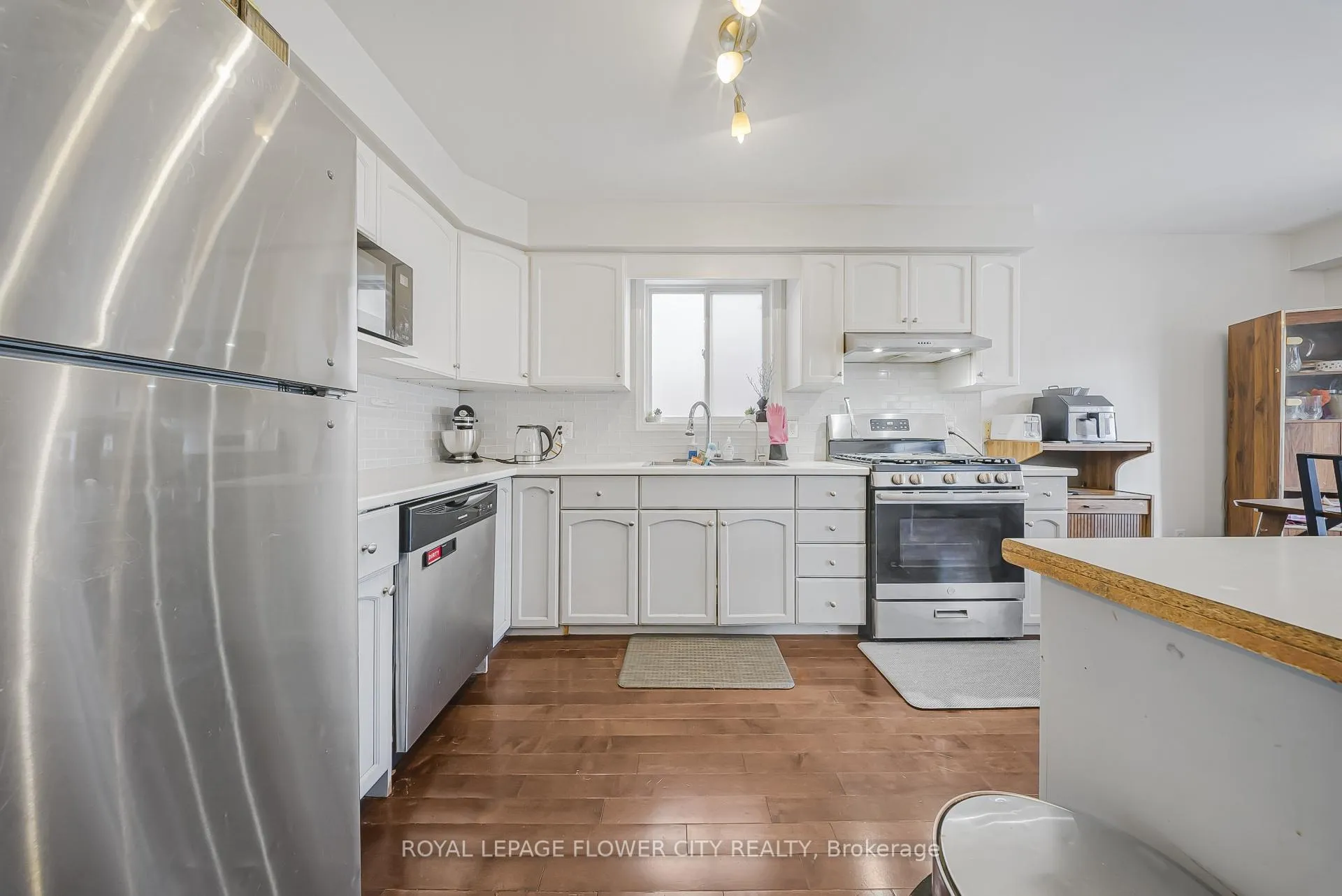 Photo 12 of 53 Bush Clover Crescent, Kitchener, Larentian West — HOMEH