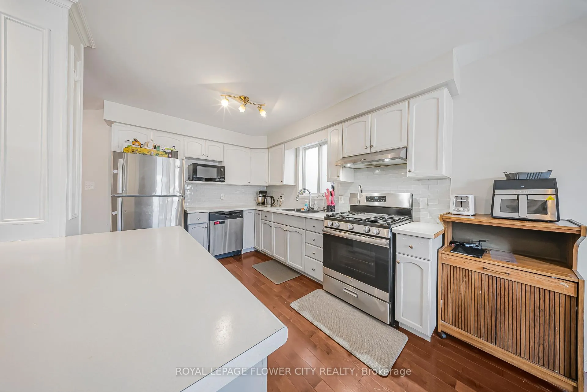 Photo 14 of 53 Bush Clover Crescent, Kitchener, Larentian West — HOMEH
