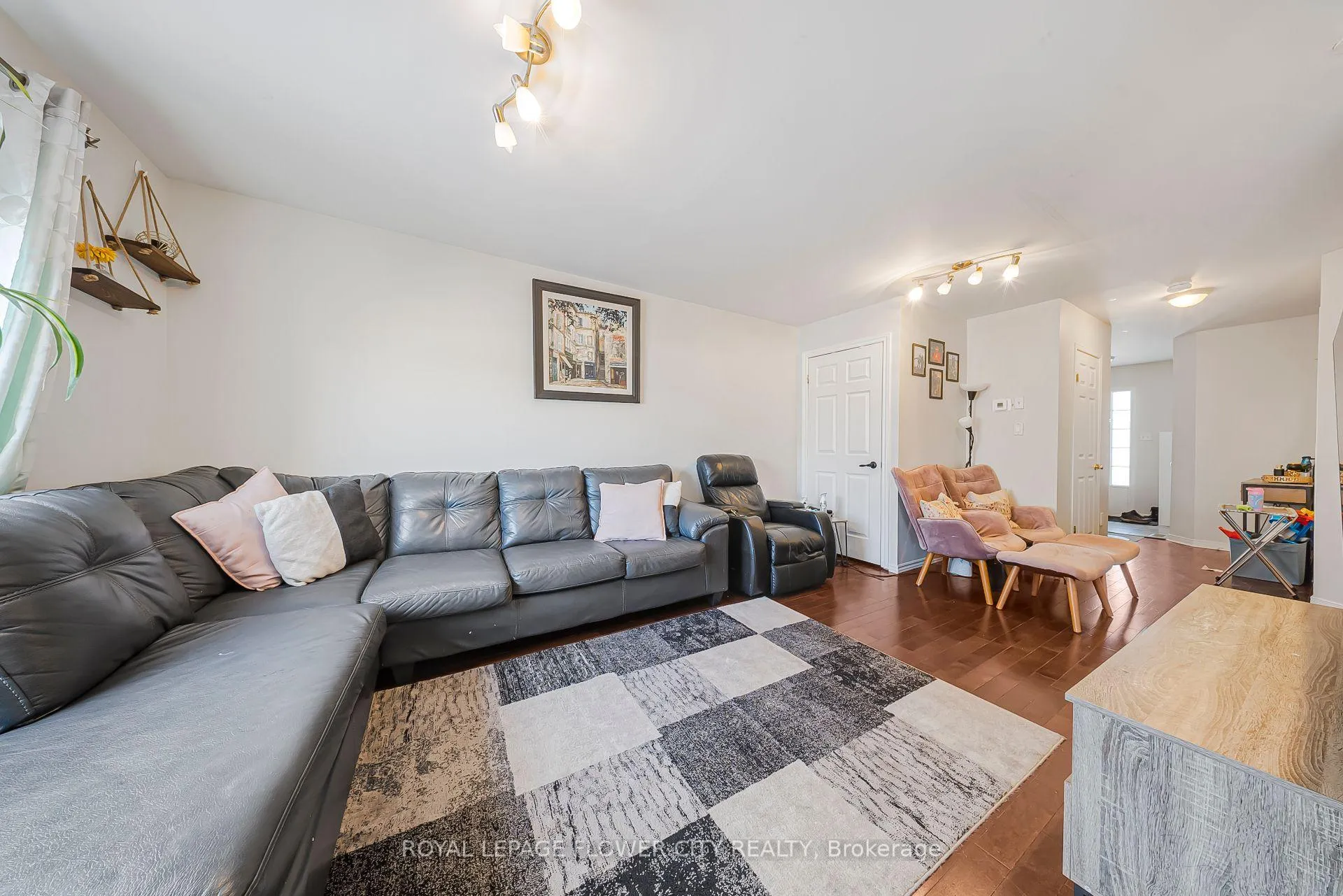 Photo 17 of 53 Bush Clover Crescent, Kitchener, Larentian West — HOMEH