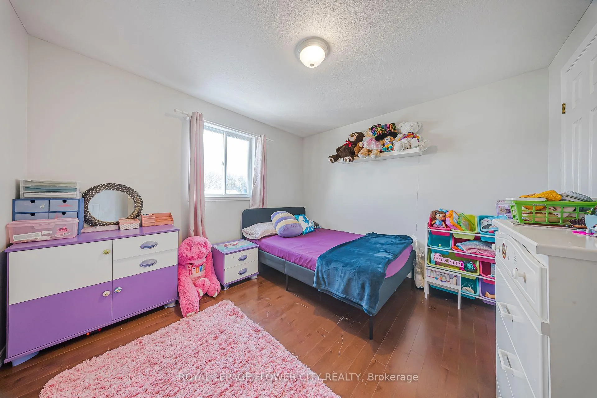 Photo 27 of 53 Bush Clover Crescent, Kitchener, Larentian West — HOMEH