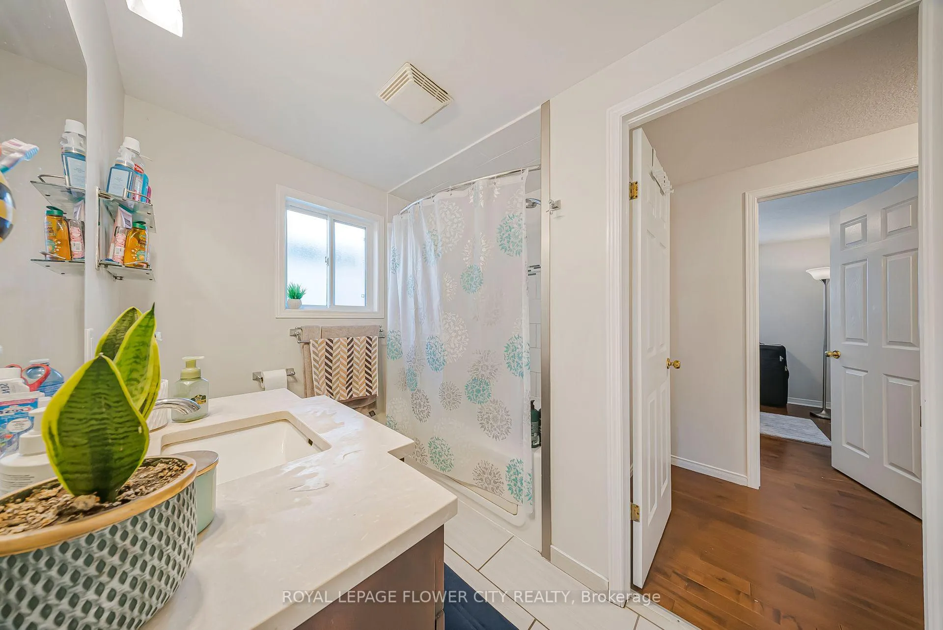 Photo 30 of 53 Bush Clover Crescent, Kitchener, Larentian West — HOMEH