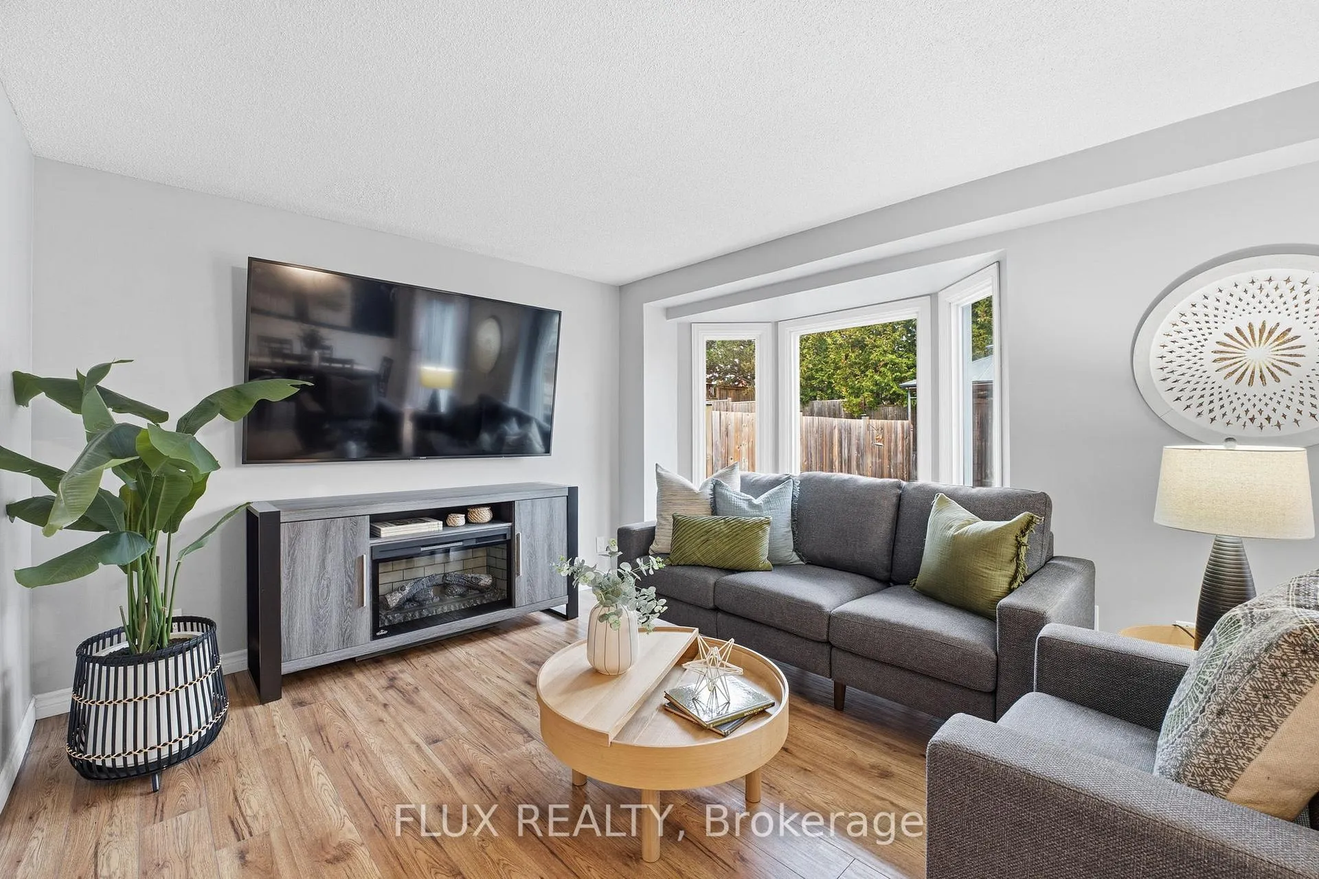 Photo 9 of Unit B, 510 Rosemeadow Crescent, Waterloo — HOMEH