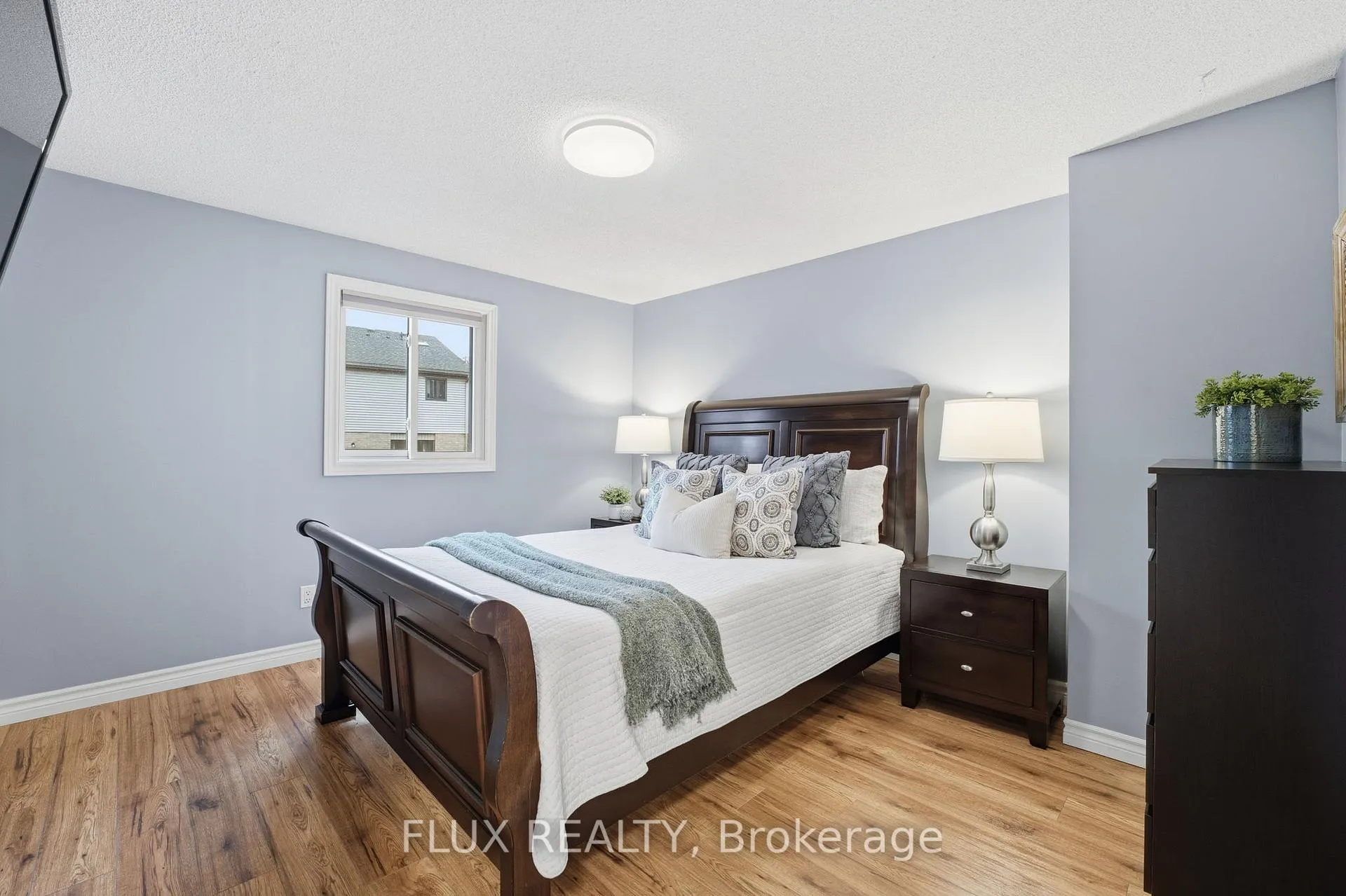 Photo 12 of Unit B, 510 Rosemeadow Crescent, Waterloo — HOMEH