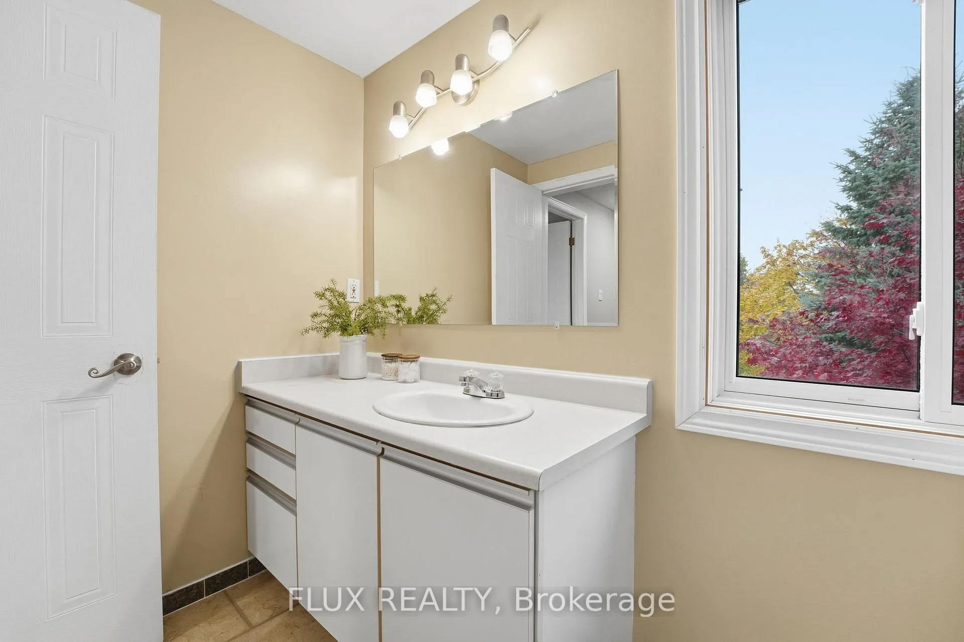 Photo 16 of Unit B, 510 Rosemeadow Crescent, Waterloo — HOMEH