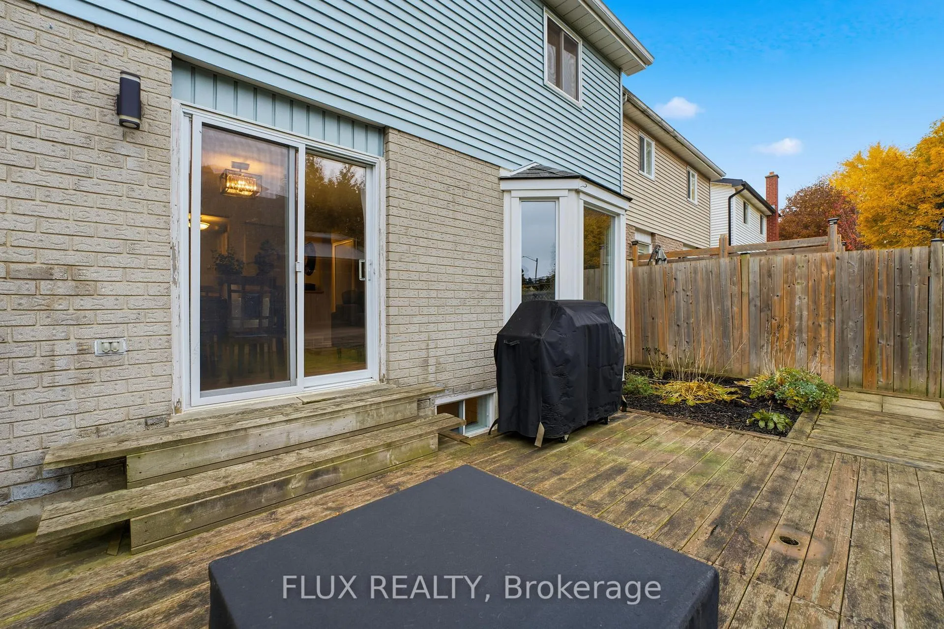 Photo 23 of Unit B, 510 Rosemeadow Crescent, Waterloo — HOMEH