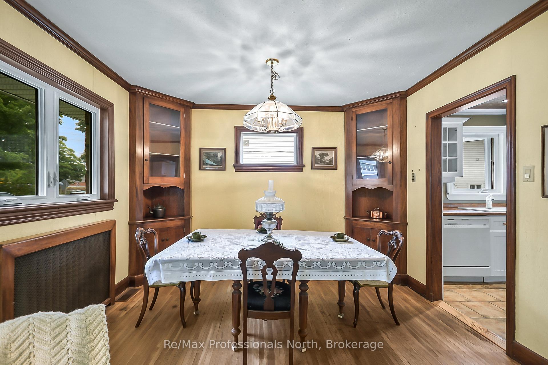 Photo 6 of 175 Sarah Street S, Gravenhurst, Muskoka (S) — HOMEH
