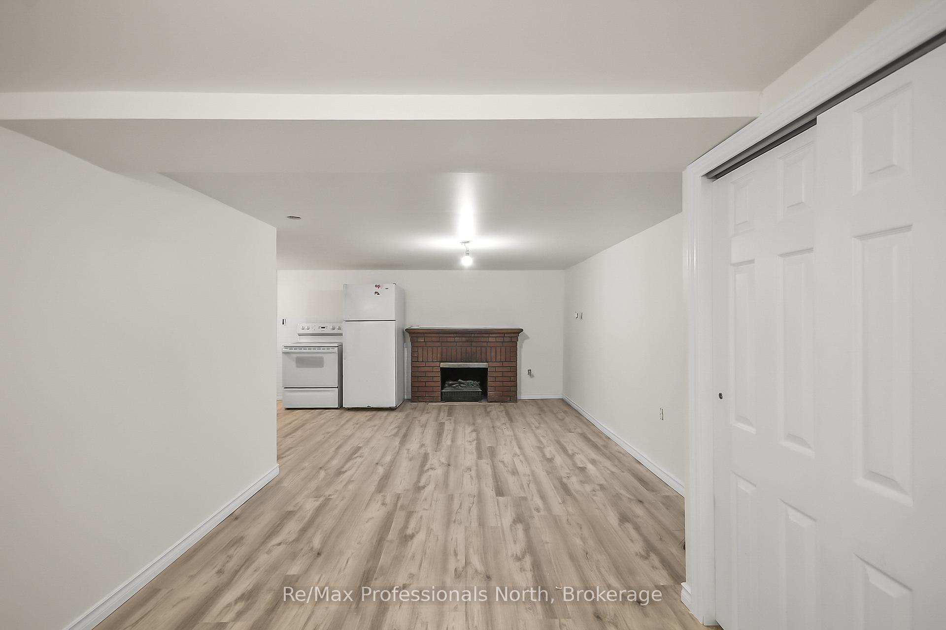 Photo 32 of 175 Sarah Street S, Gravenhurst, Muskoka (S) — HOMEH