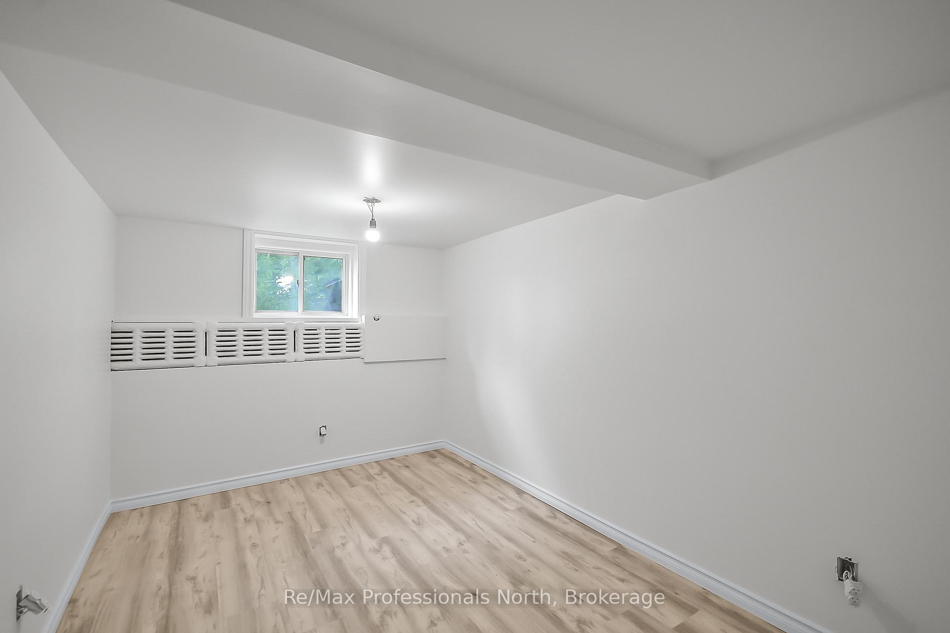 Photo 35 of 175 Sarah Street S, Gravenhurst, Muskoka (S) — HOMEH