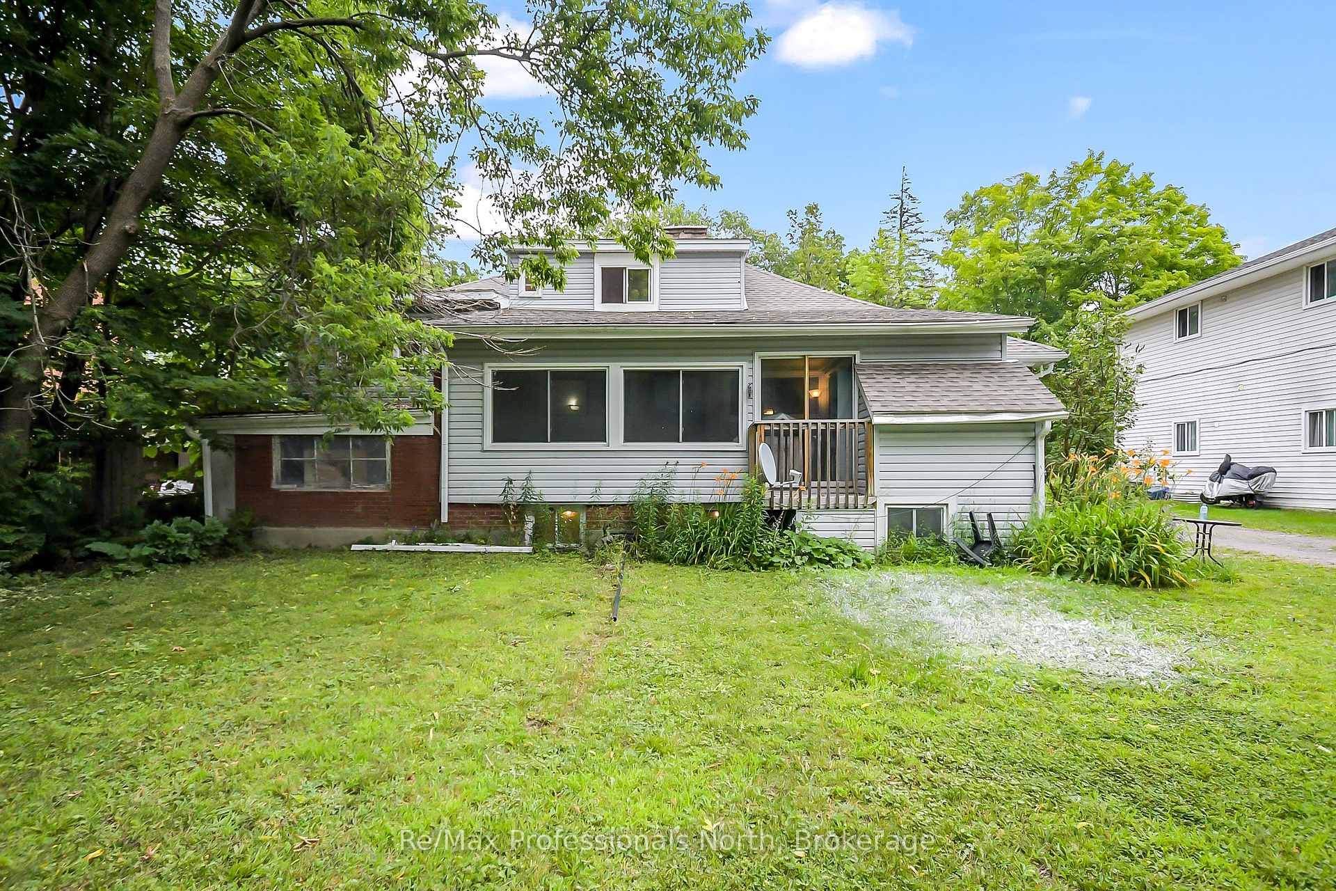 Photo 41 of 175 Sarah Street S, Gravenhurst, Muskoka (S) — HOMEH