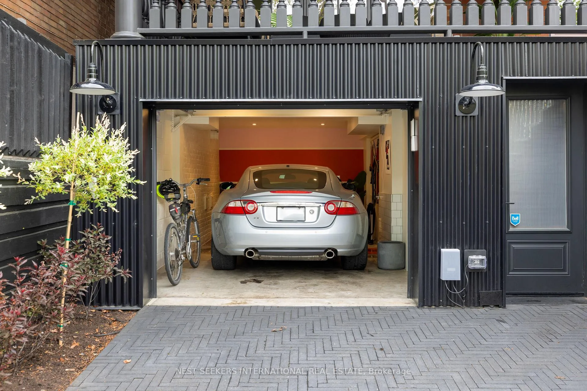 Photo 3 of 203 Willow Avenue, Toronto, The Beaches — HOMEH