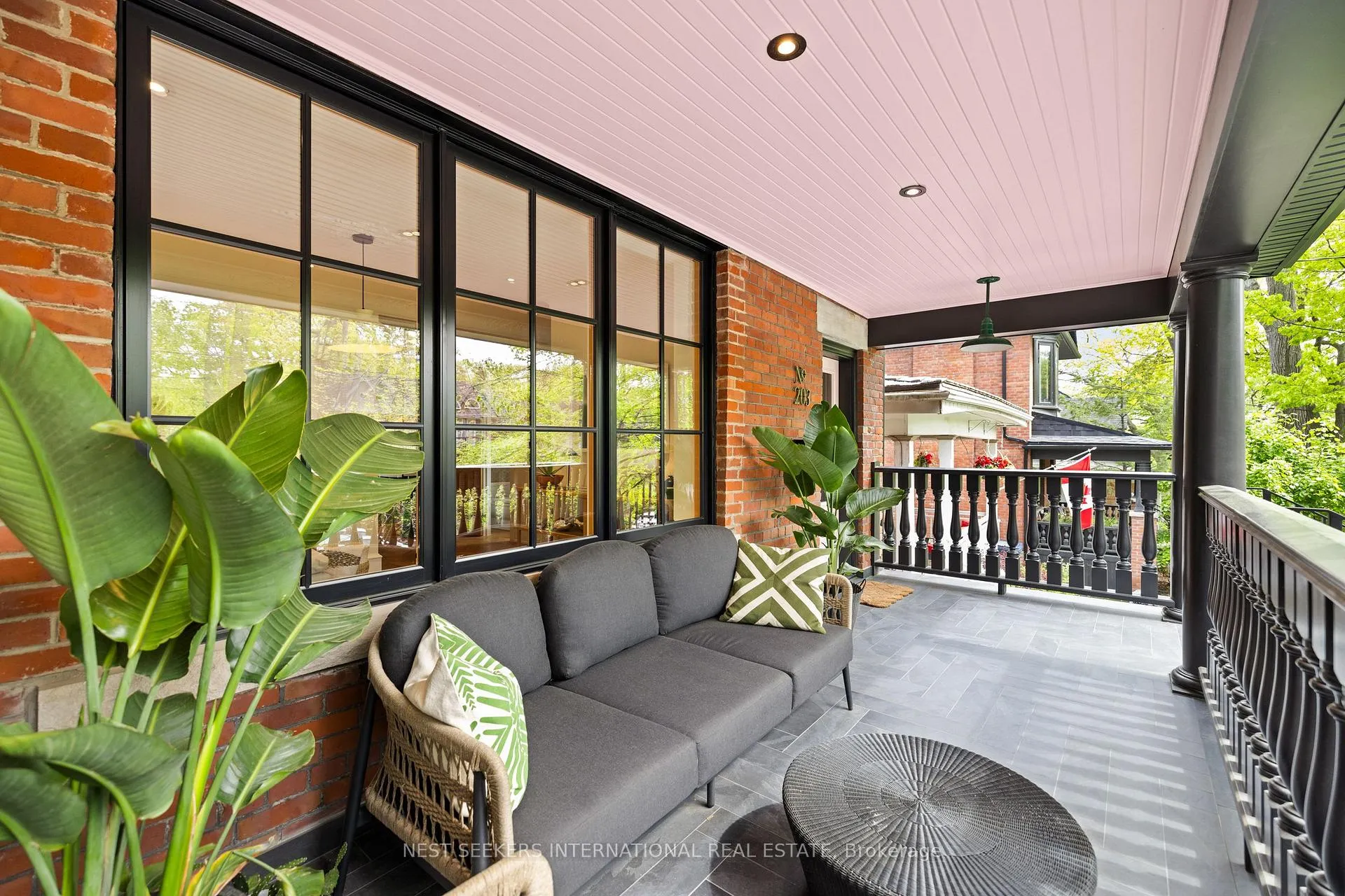 Photo 4 of 203 Willow Avenue, Toronto, The Beaches — HOMEH