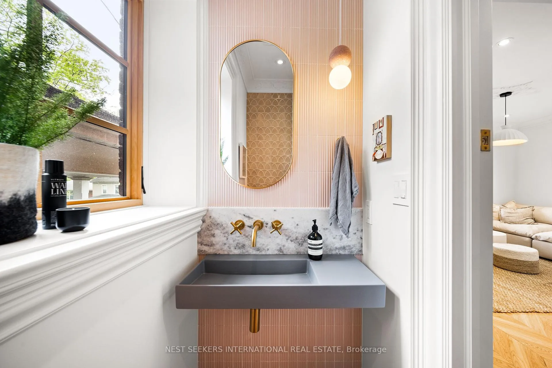 Photo 8 of 203 Willow Avenue, Toronto, The Beaches — HOMEH