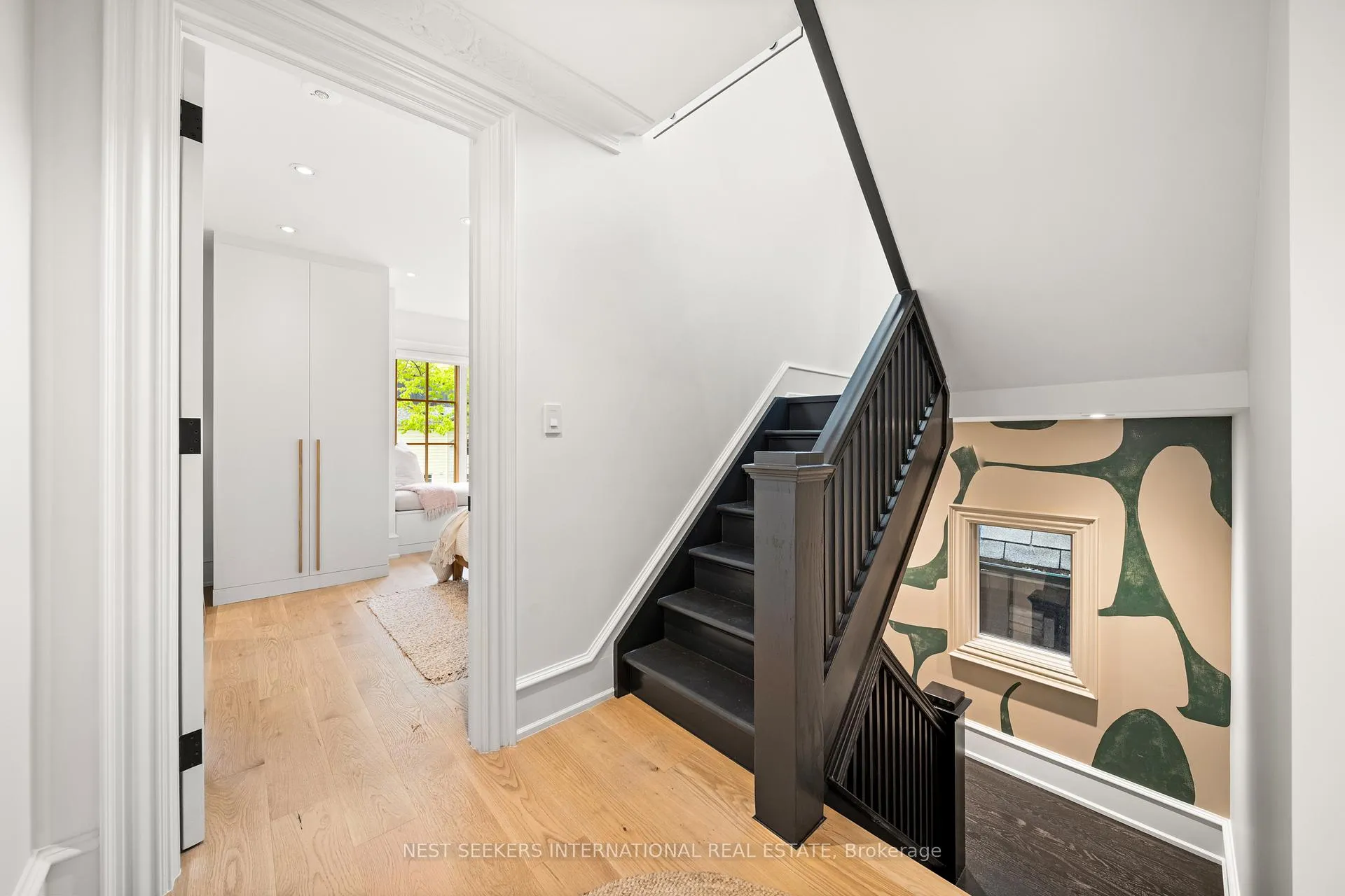 Photo 15 of 203 Willow Avenue, Toronto, The Beaches — HOMEH