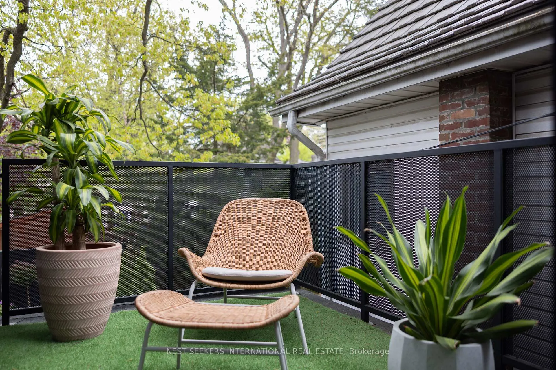 Photo 17 of 203 Willow Avenue, Toronto, The Beaches — HOMEH