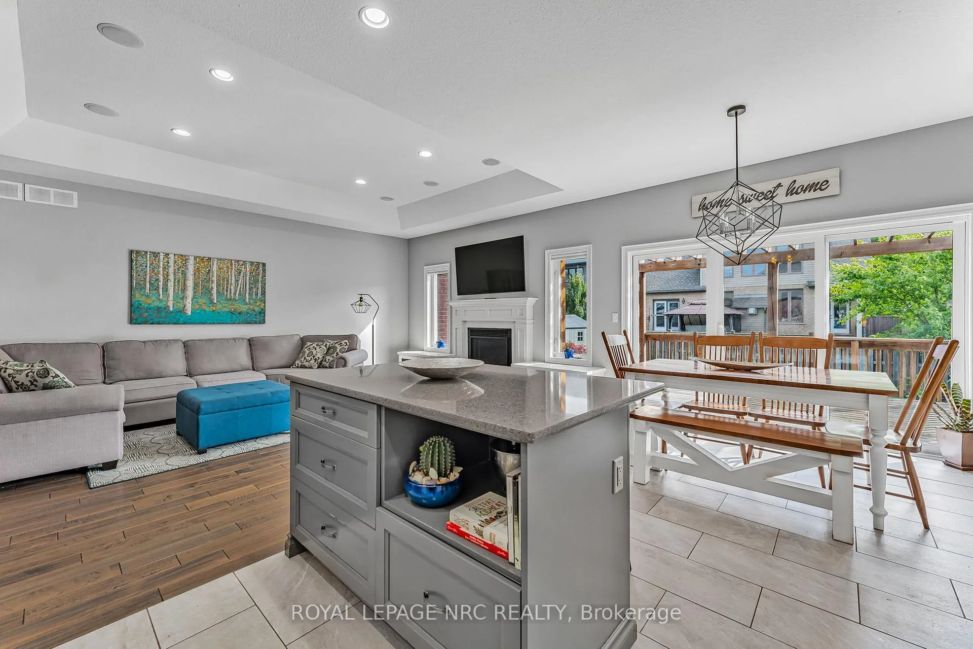 Photo 20 of 23 Abbott Place, Pelham, Fonthill — HOMEH