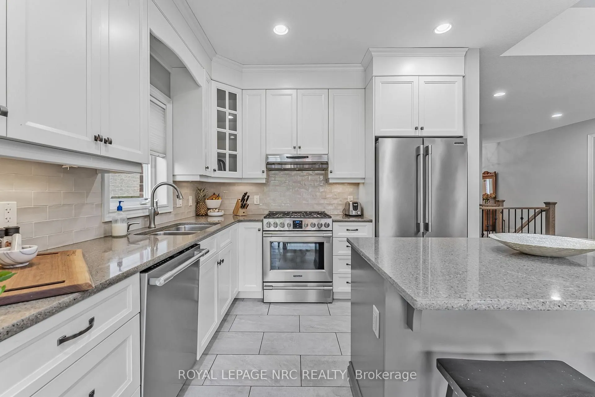 Photo 21 of 23 Abbott Place, Pelham, Fonthill — HOMEH