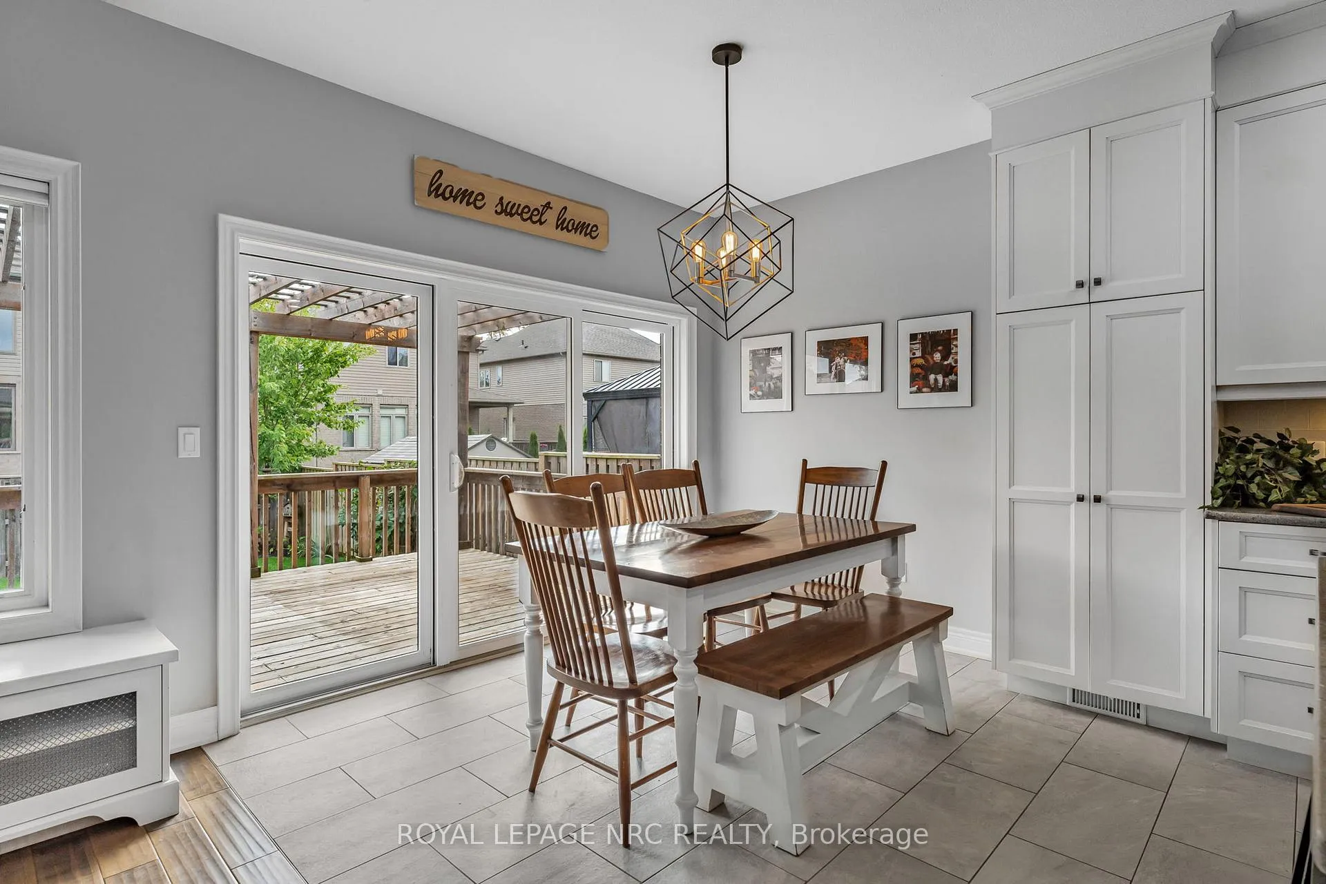 Photo 22 of 23 Abbott Place, Pelham, Fonthill — HOMEH
