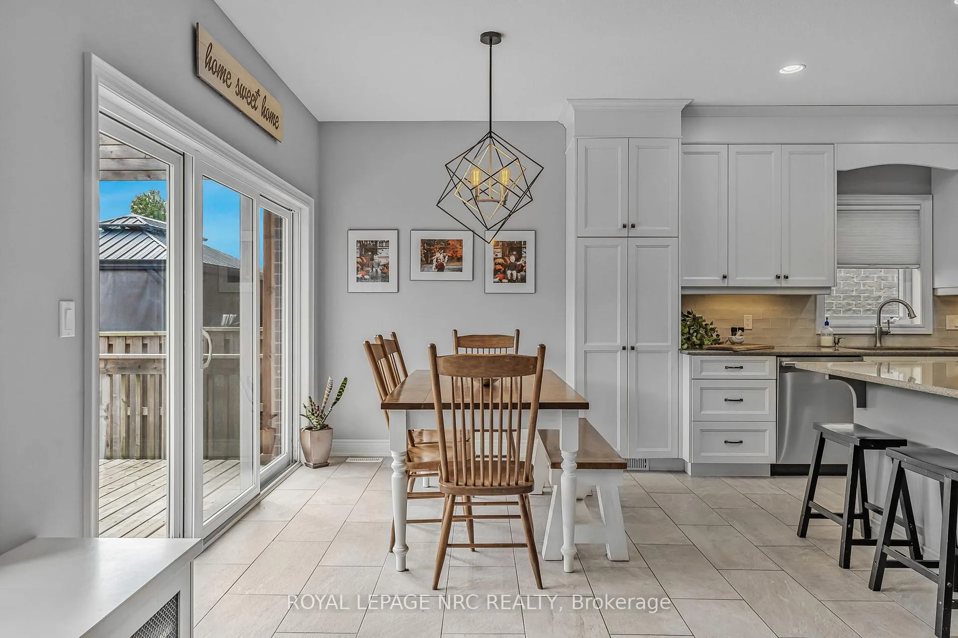 Photo 23 of 23 Abbott Place, Pelham, Fonthill — HOMEH