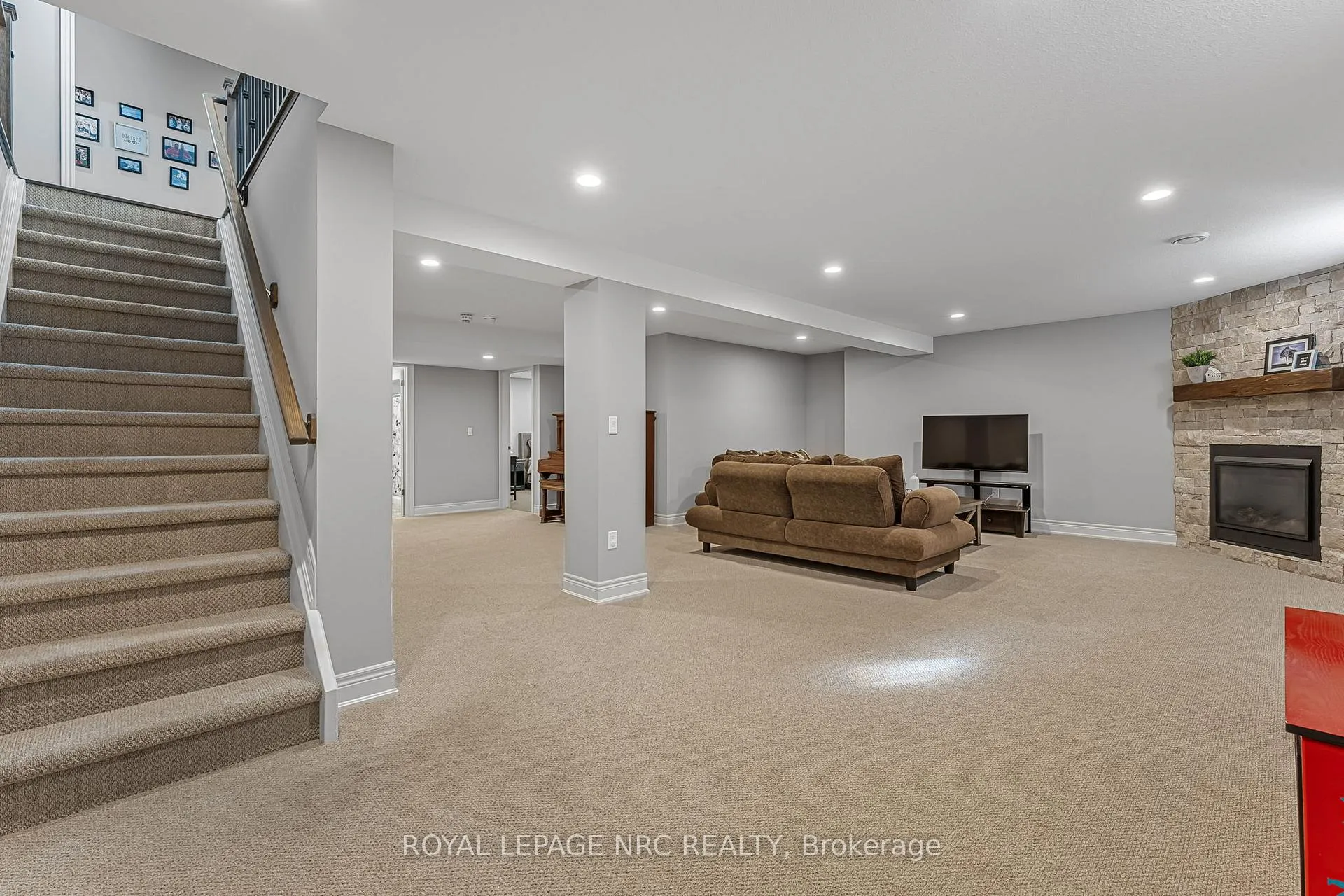 Photo 25 of 23 Abbott Place, Pelham, Fonthill — HOMEH