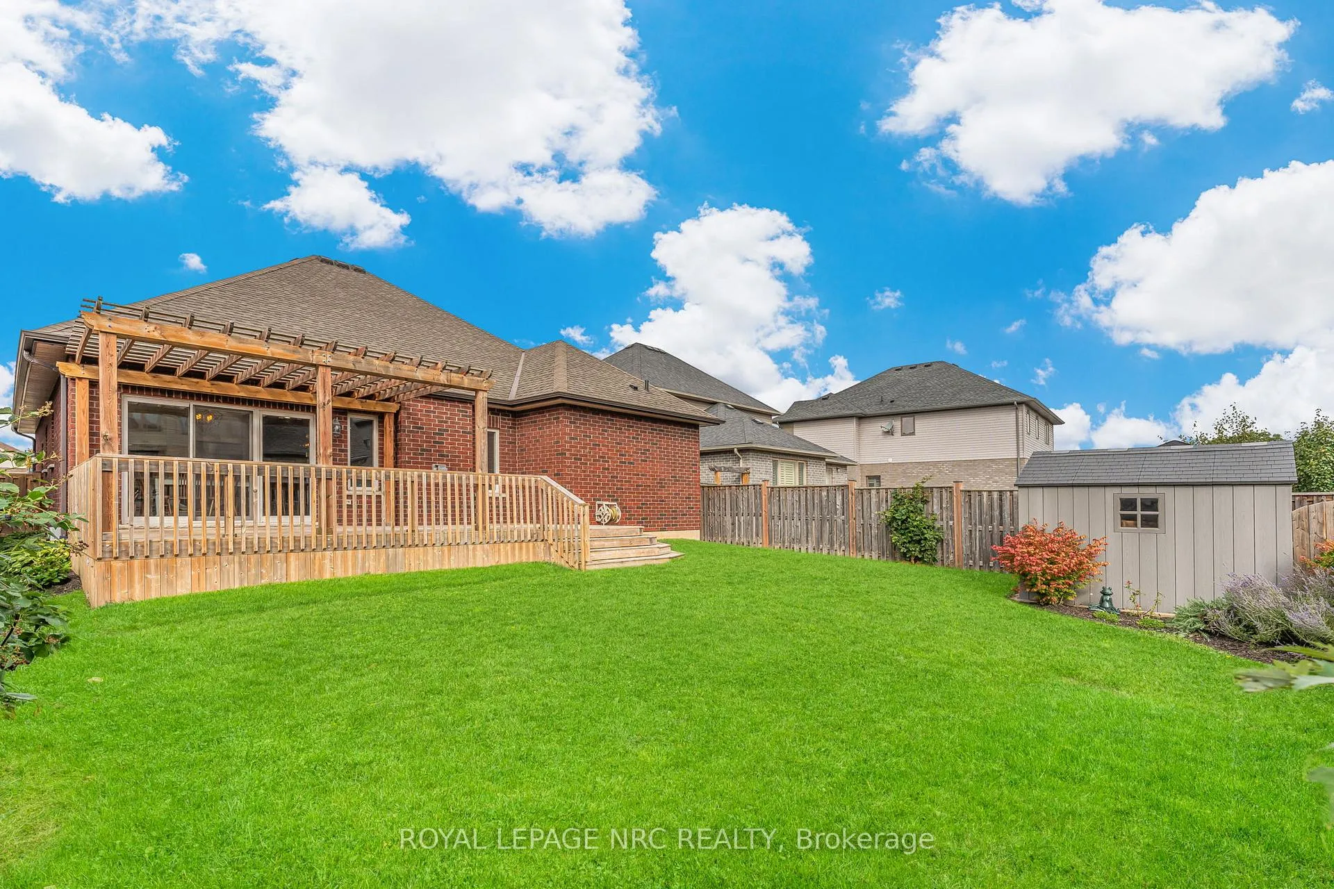 Photo 43 of 23 Abbott Place, Pelham, Fonthill — HOMEH