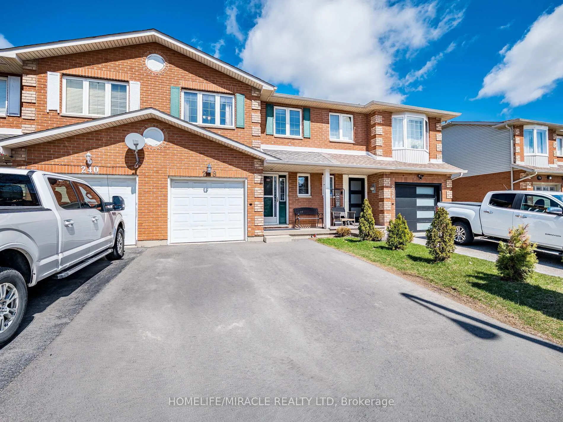 Photo 2 of 238 Candlewood Drive, Hamilton, Stoney Creek — HOMEH