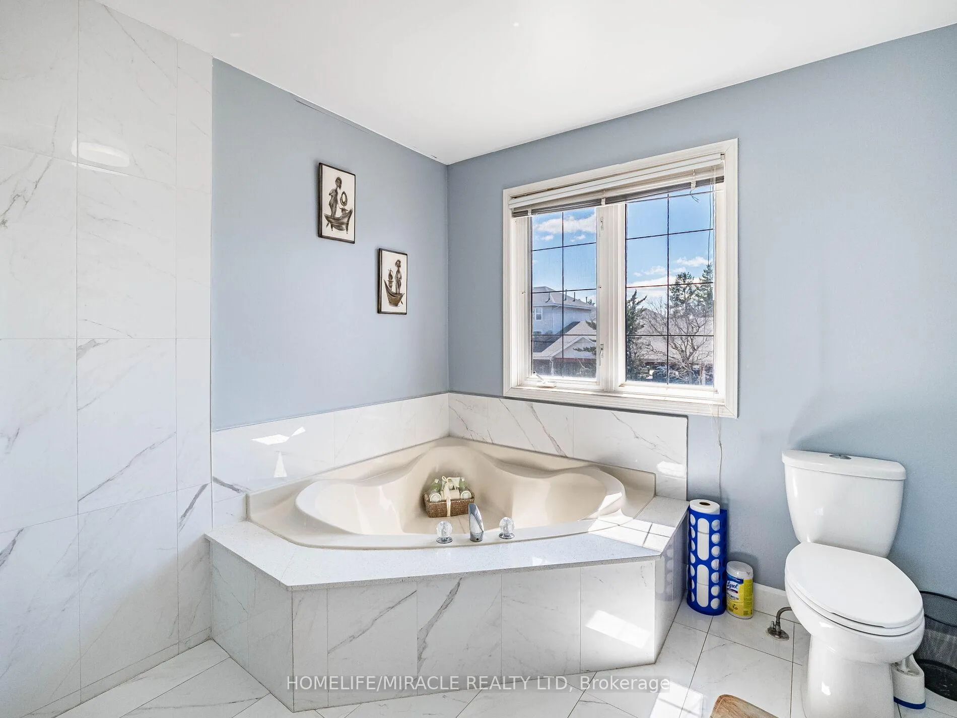 Photo 29 of 238 Candlewood Drive, Hamilton, Stoney Creek — HOMEH