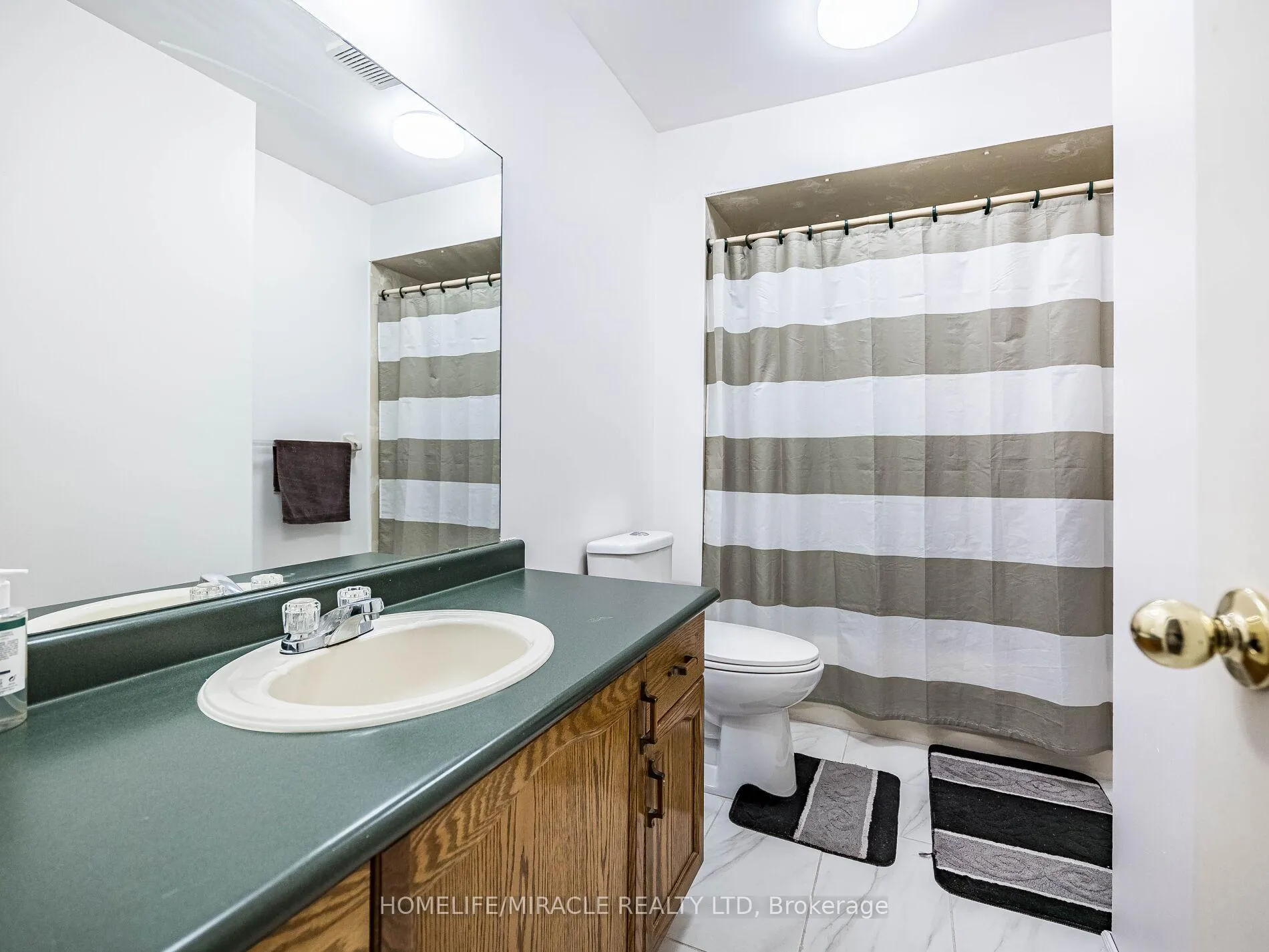 Photo 36 of 238 Candlewood Drive, Hamilton, Stoney Creek — HOMEH