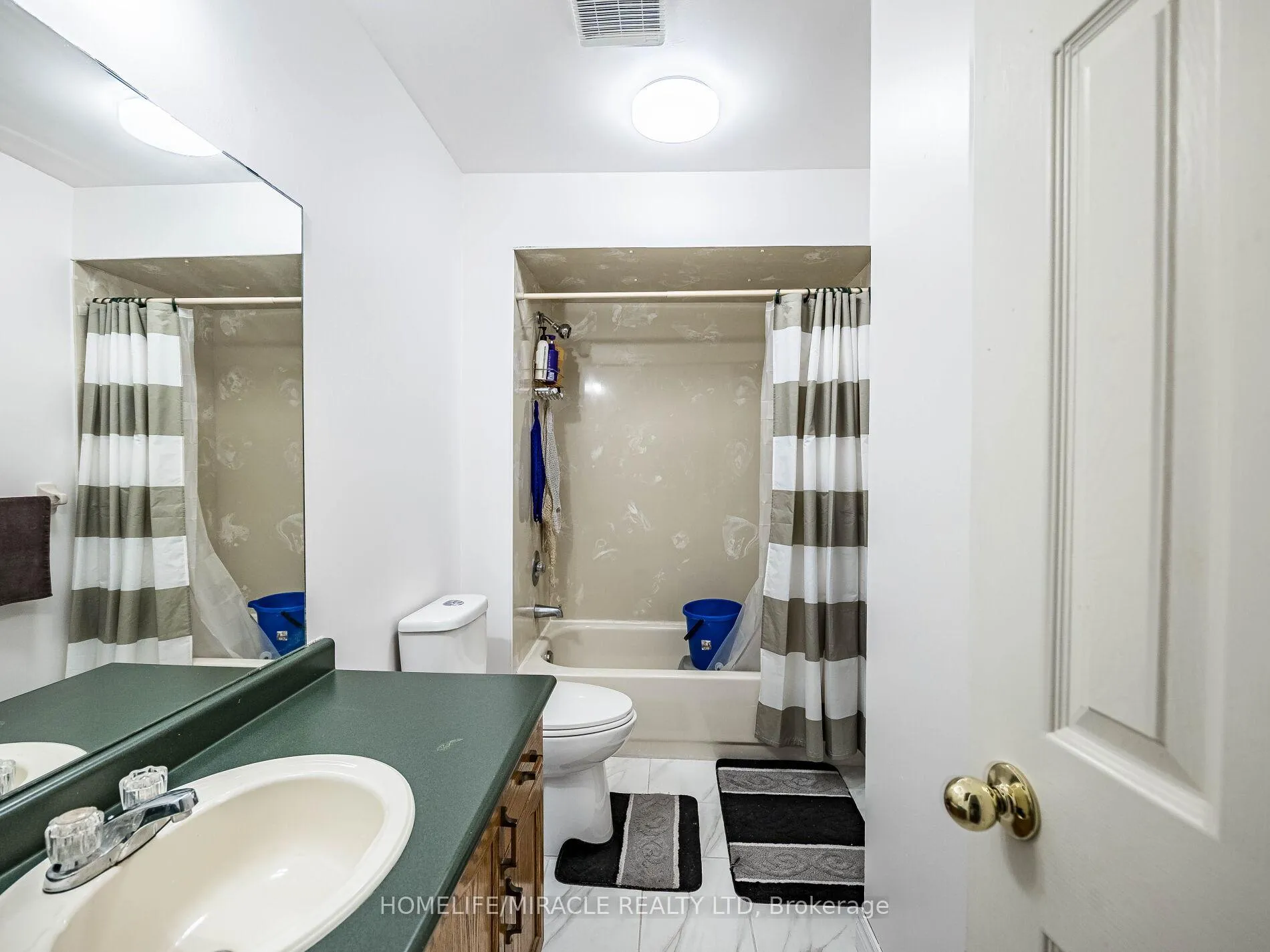 Photo 38 of 238 Candlewood Drive, Hamilton, Stoney Creek — HOMEH